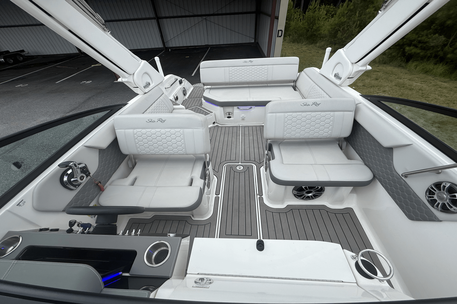 2023 Sea Ray 250 SDX Image Thumbnail #33