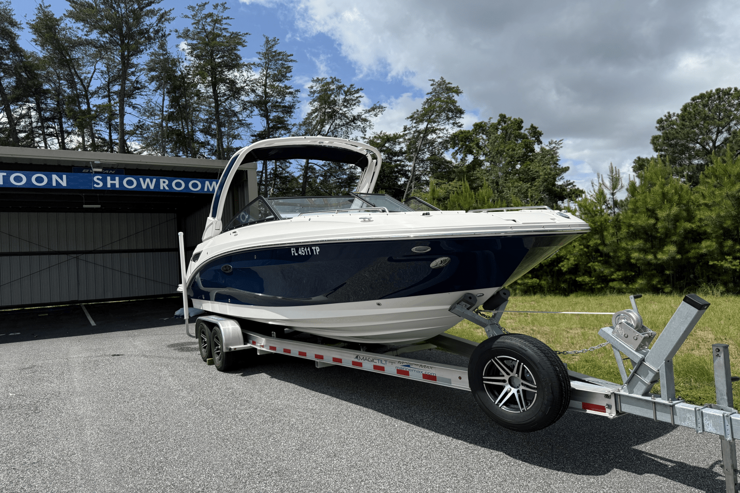 2023 Sea Ray 250 SDX Image Thumbnail #5