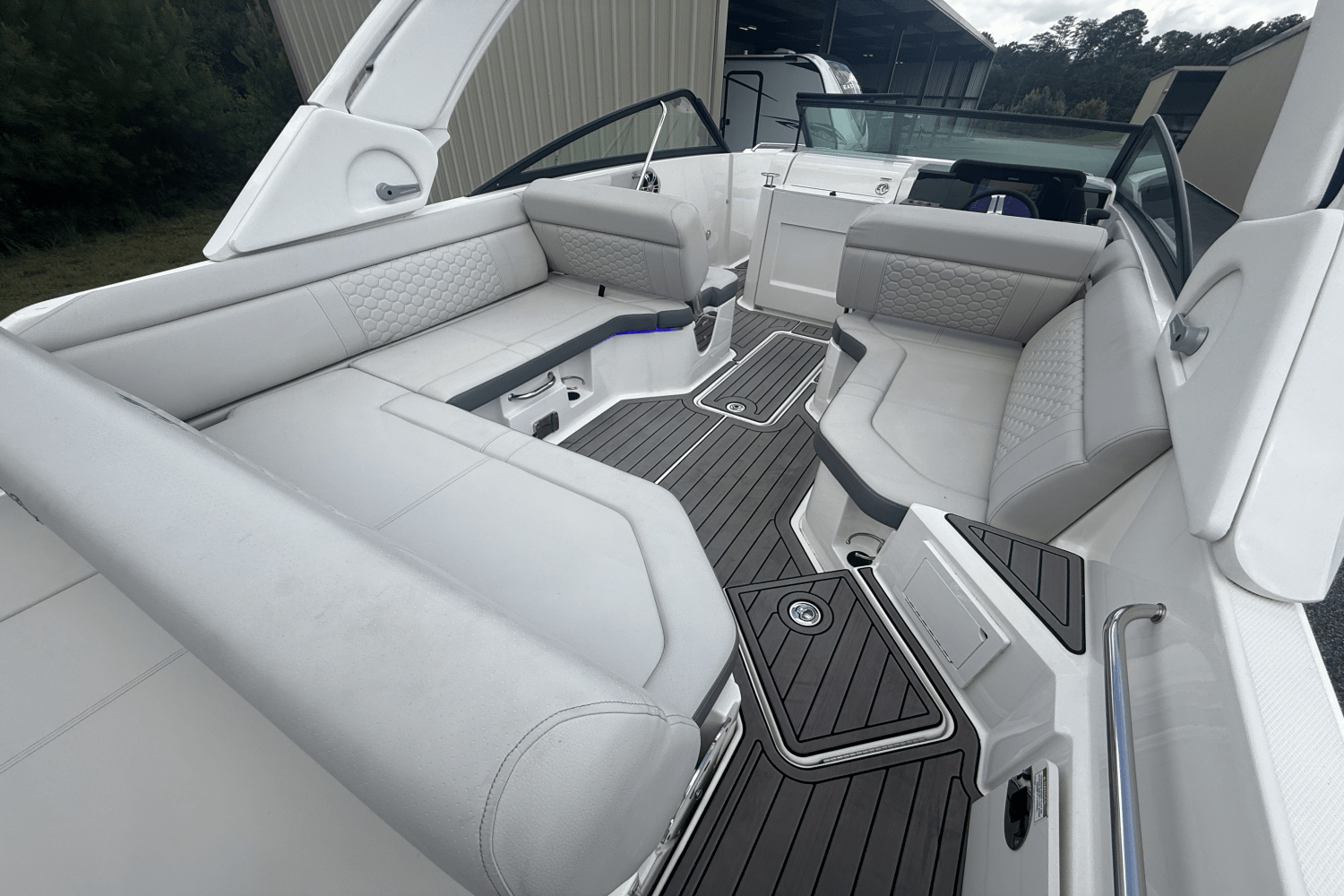 2023 Sea Ray 250 SDX Image Thumbnail #23