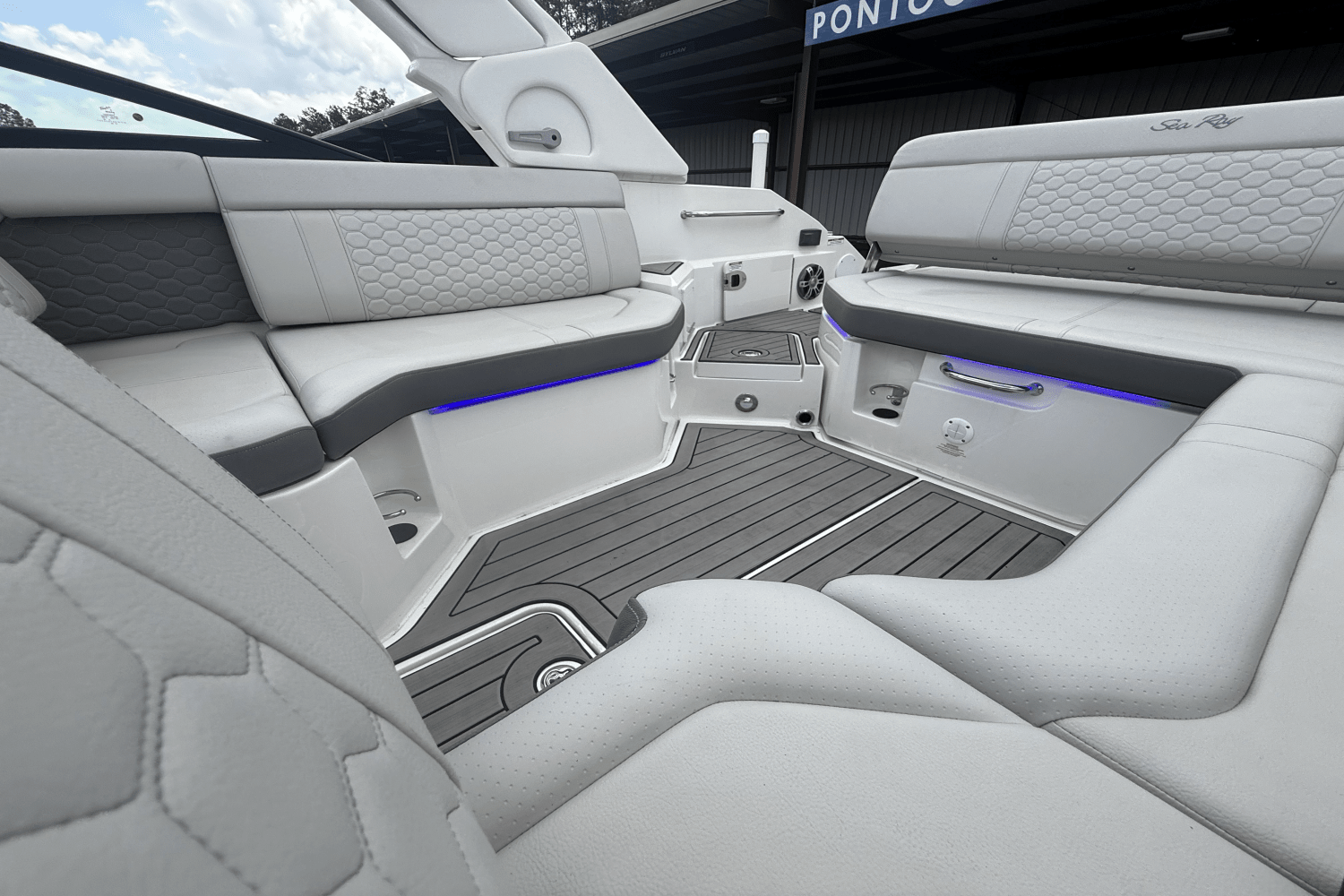 2023 Sea Ray 250 SDX Image Thumbnail #30