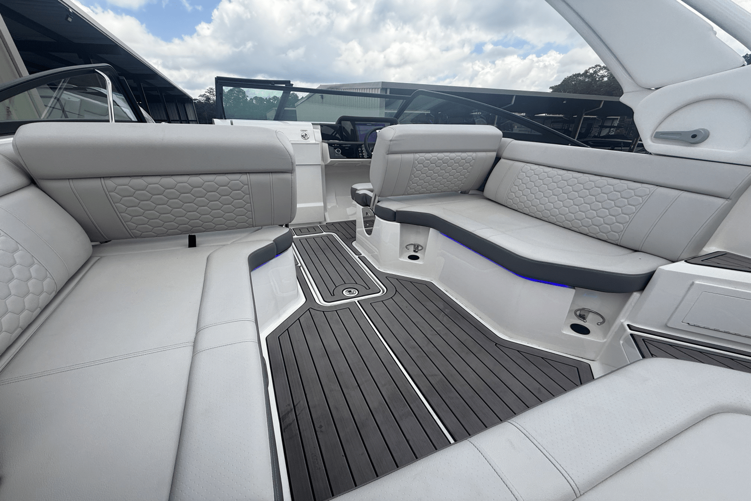 2023 Sea Ray 250 SDX Image Thumbnail #27