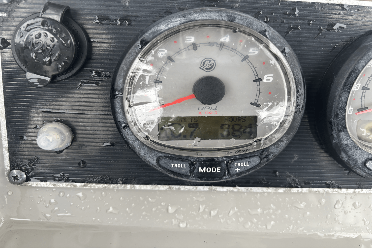 2014 Boston Whaler 240 DAUNTLESS Image Thumbnail #6