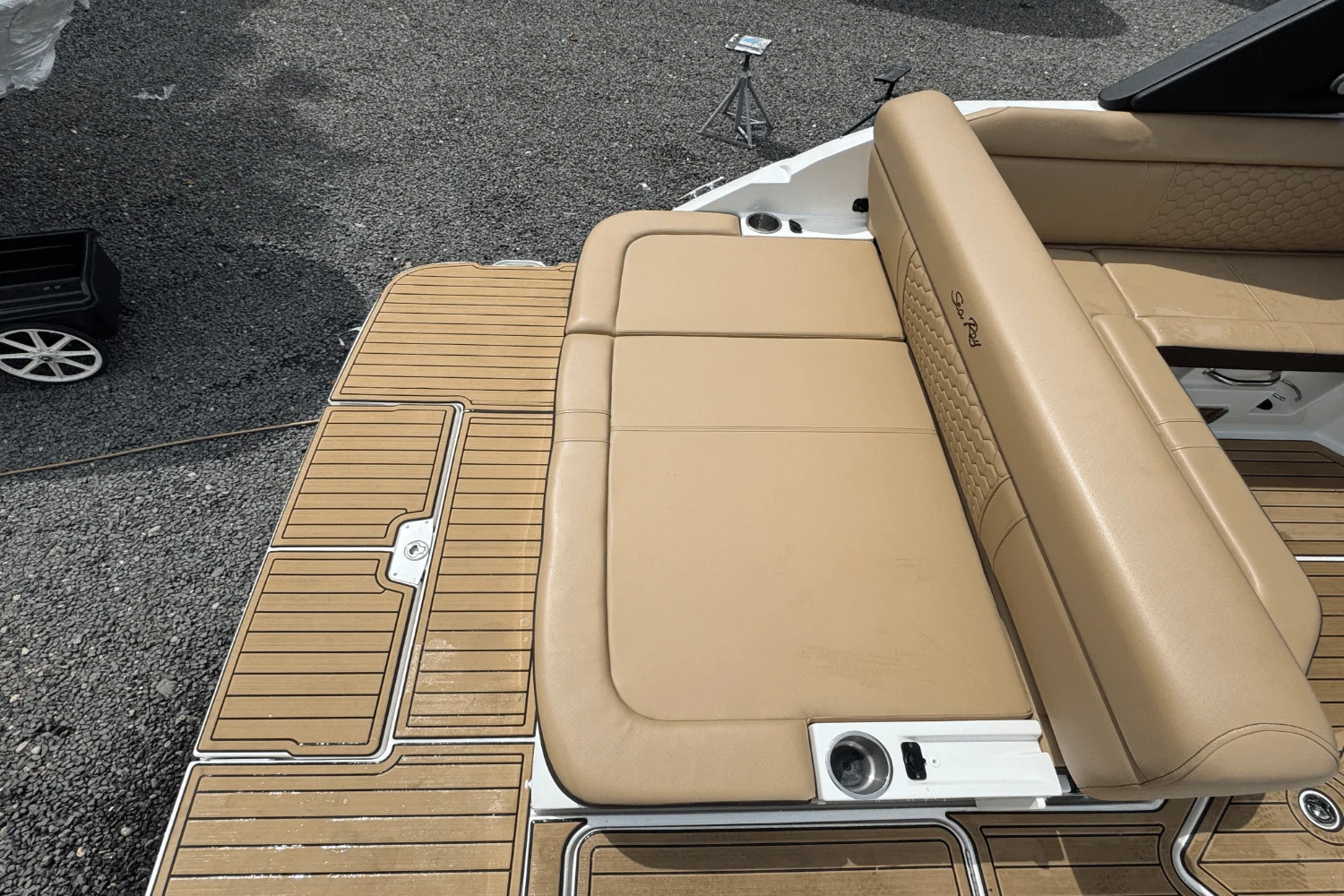 2023 Sea Ray SDX 250 Image Thumbnail #3