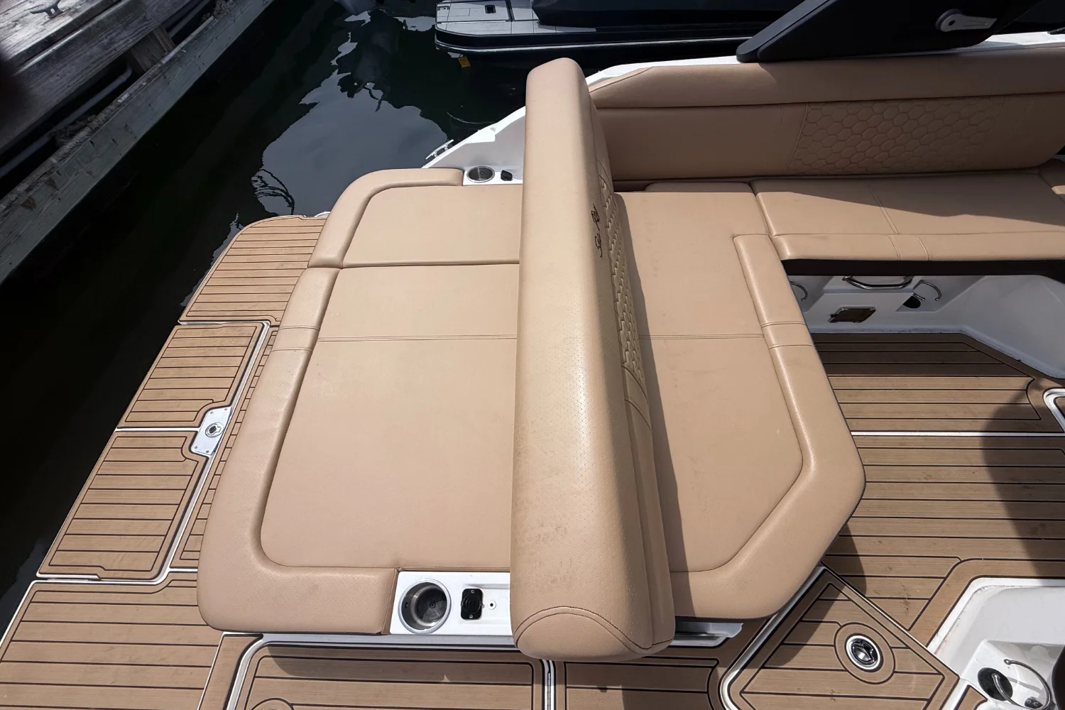 2023 Sea Ray SDX 250 Image Thumbnail #12