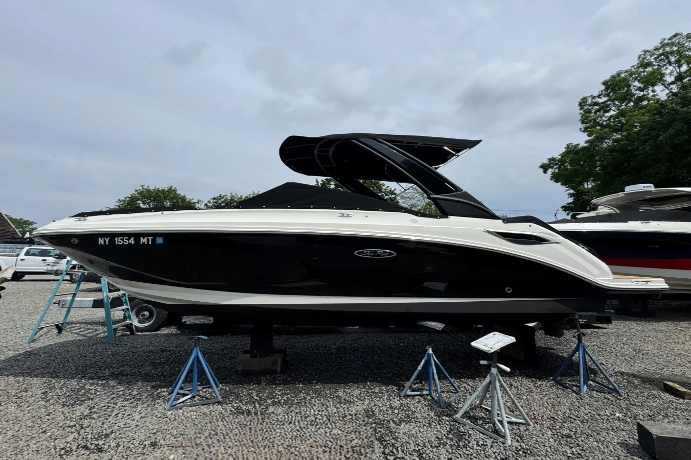 2023 Sea Ray SDX 250 Image Thumbnail #0