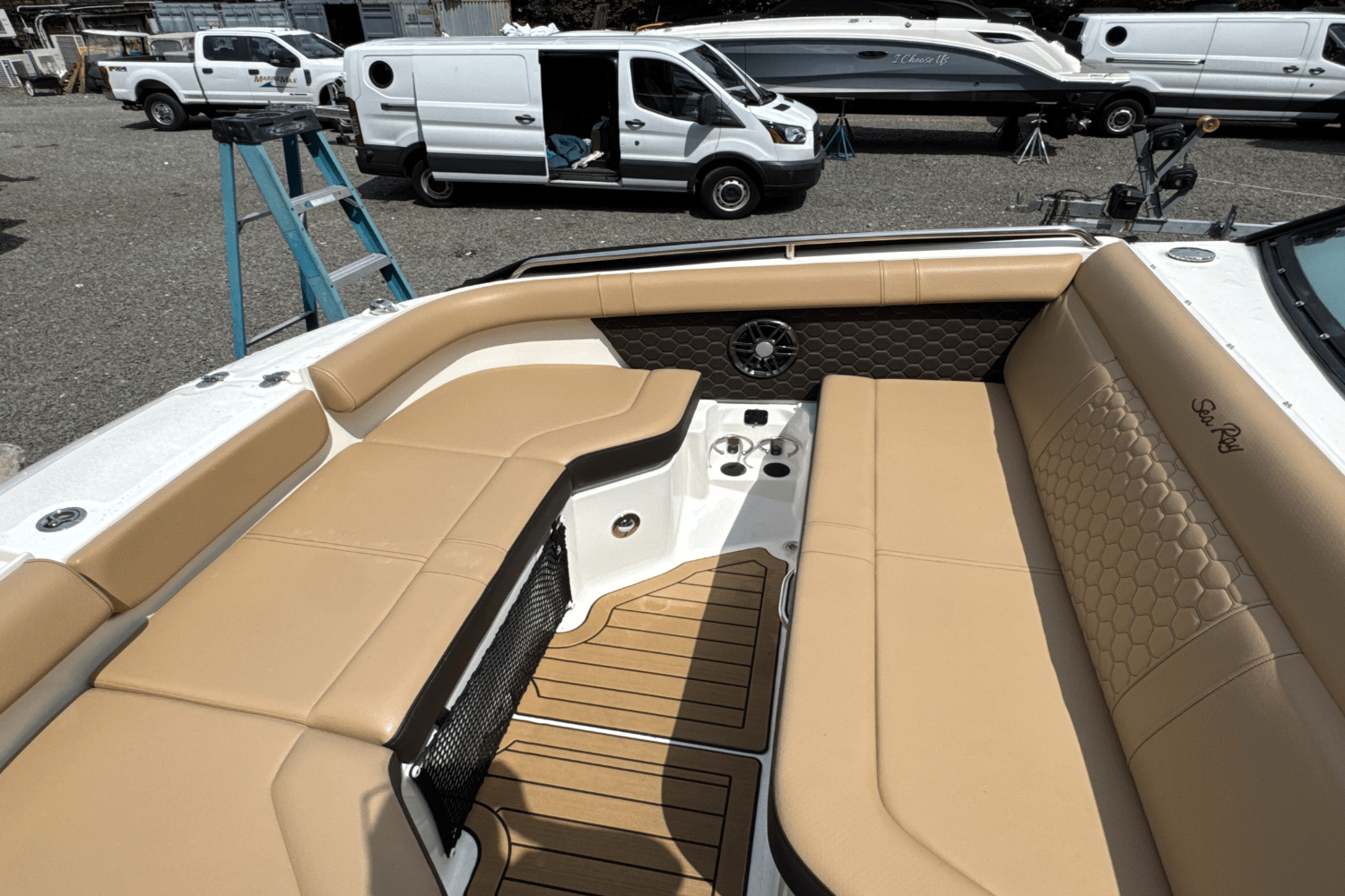 2023 Sea Ray SDX 250 Image Thumbnail #28