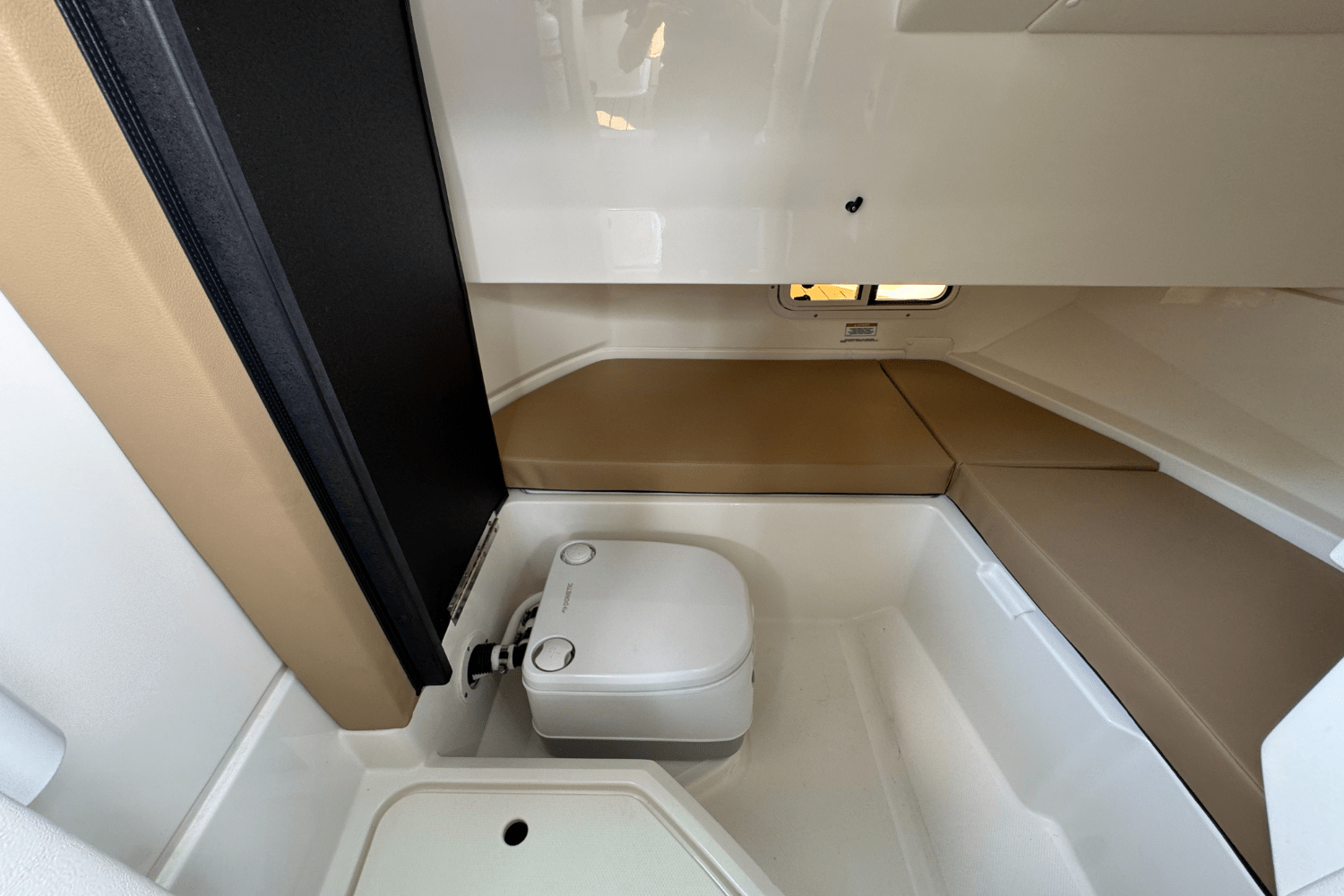 2023 Sea Ray SDX 250 Image Thumbnail #18