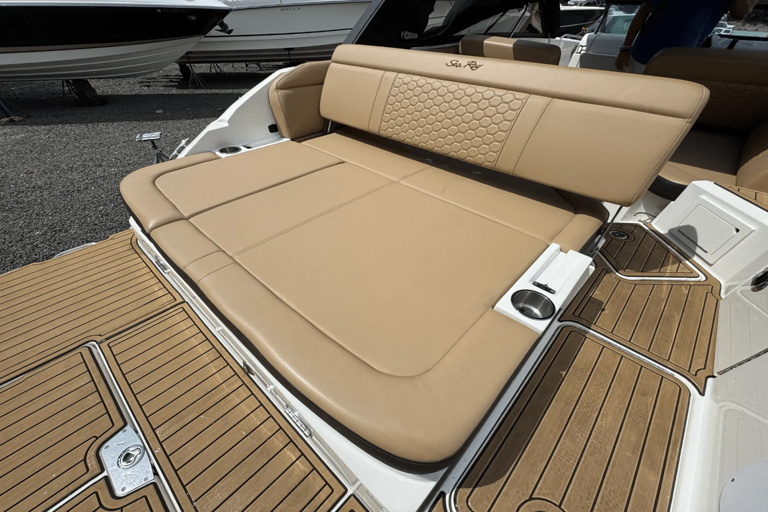 2023 Sea Ray SDX 250 Image Thumbnail #9