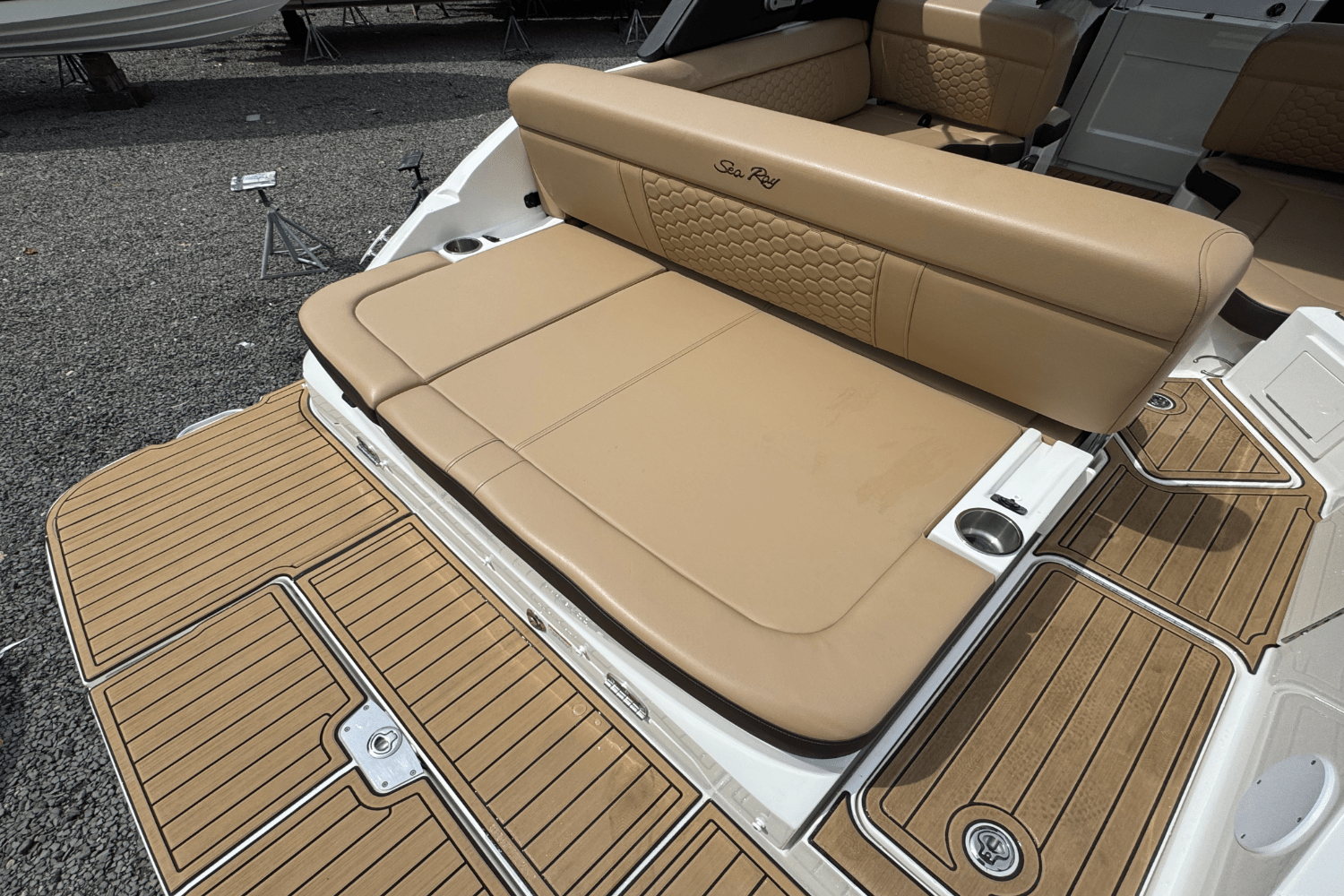 2023 Sea Ray SDX 250 Image Thumbnail #2