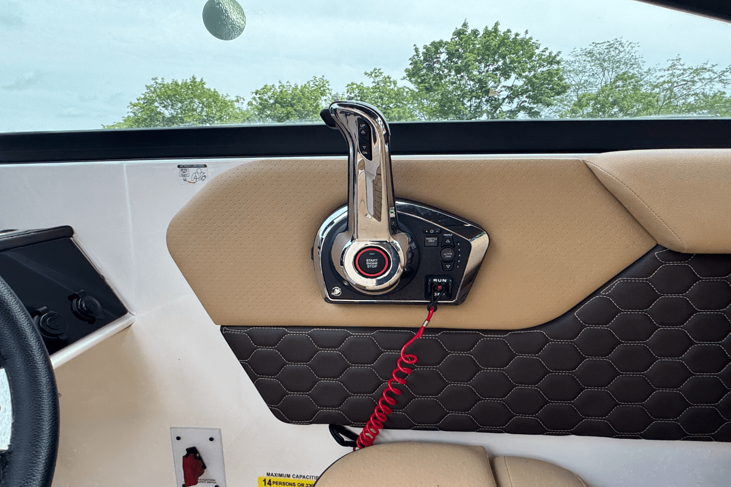 2023 Sea Ray SDX 250 Image Thumbnail #24