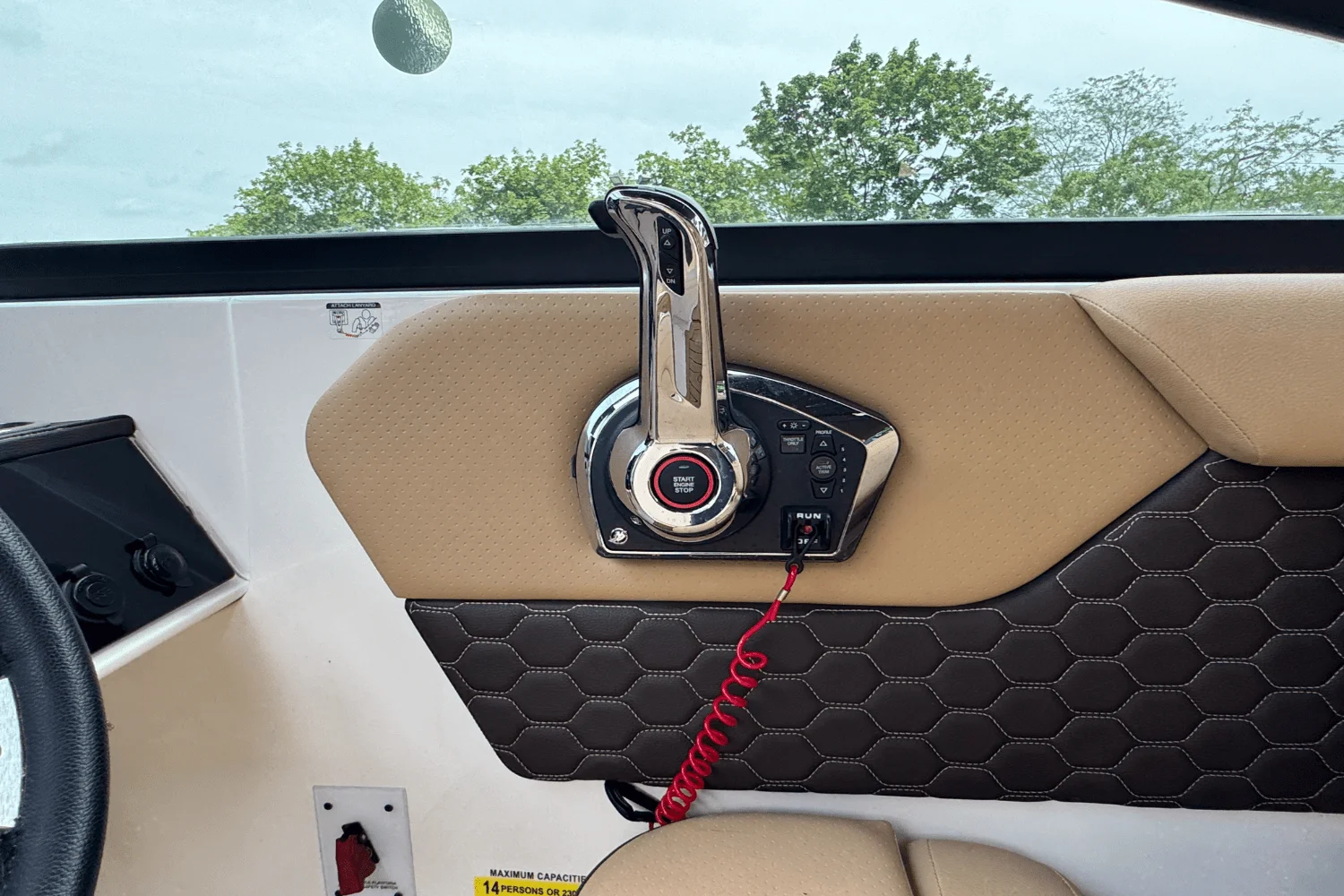 2023 Sea Ray SDX 250 Image Thumbnail #24