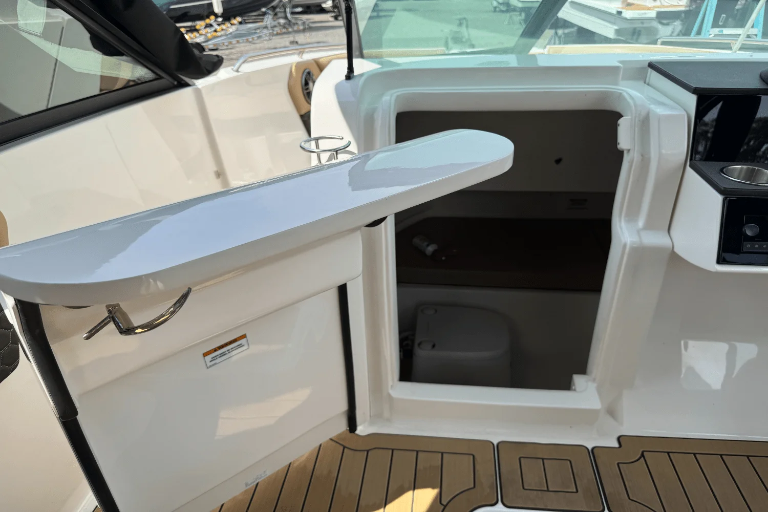 2023 Sea Ray SDX 250 Image Thumbnail #17