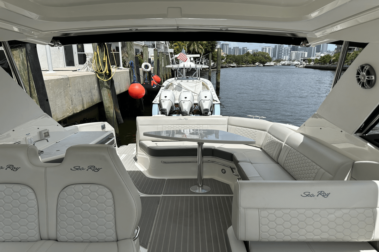2023 Sea Ray 320 DA-OB Image Thumbnail #21