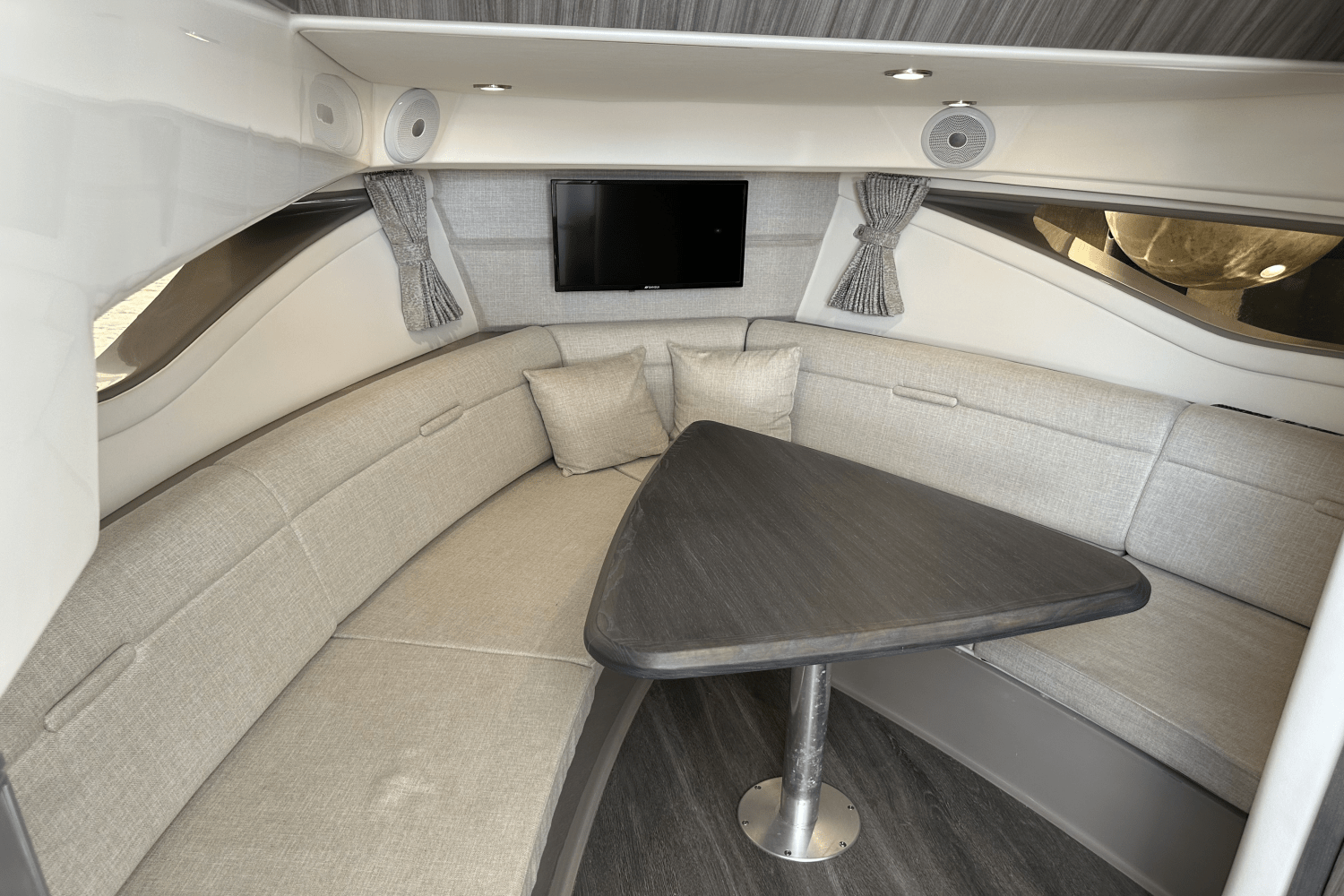 2023 Sea Ray 320 DA-OB Image Thumbnail #36