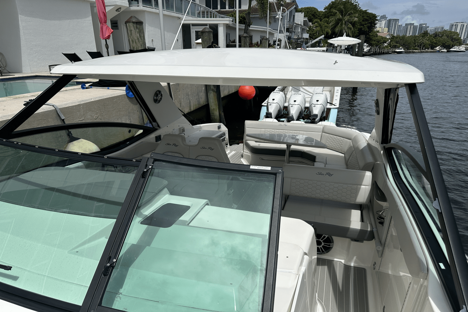 2023 Sea Ray 320 DA-OB Image Thumbnail #11
