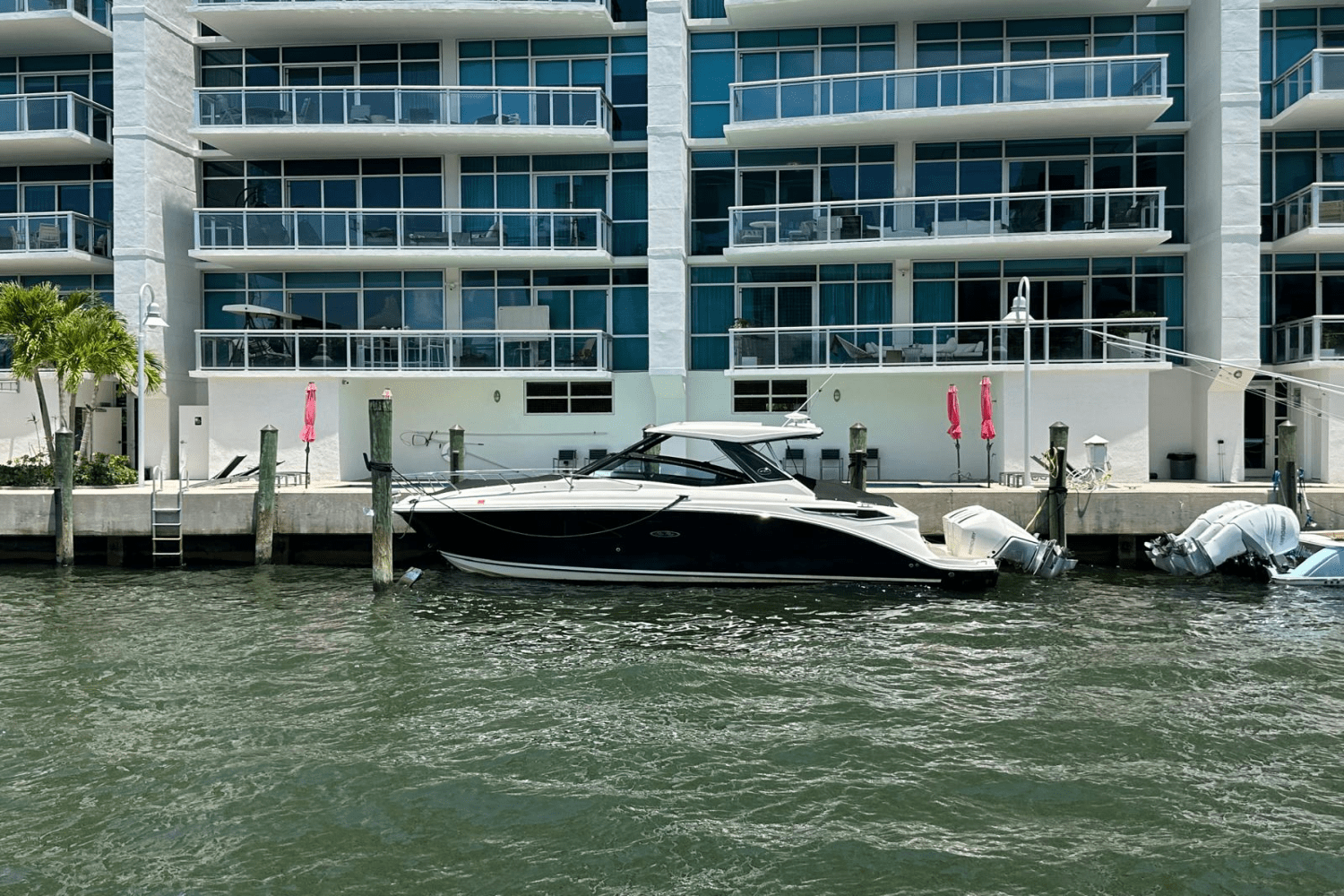 2023 Sea Ray 320 DA-OB Image Thumbnail #3