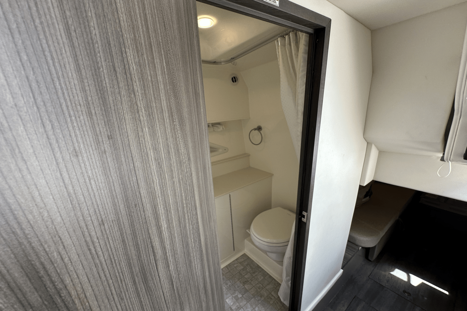 2023 Sea Ray 320 DA-OB Image Thumbnail #44