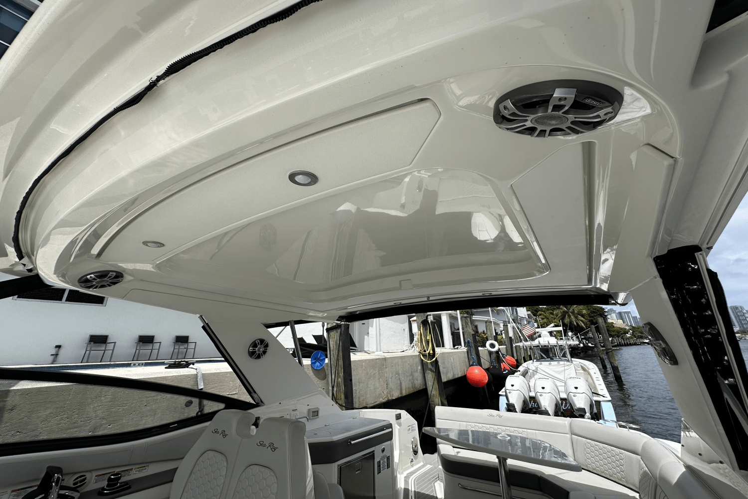 2023 Sea Ray 320 DA-OB Image Thumbnail #20
