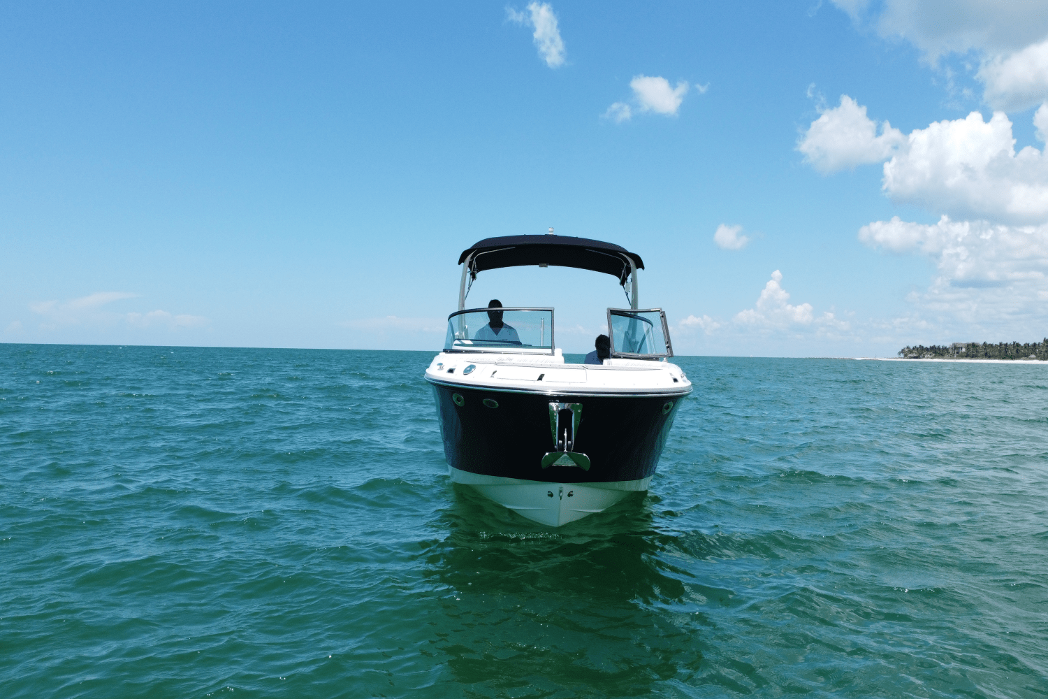 2025 Sea Ray SDX 270 Outboard Image Thumbnail #1