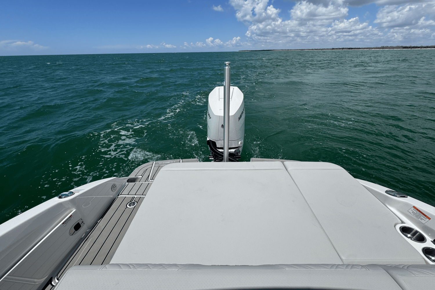 2025 Sea Ray SDX 270 Outboard Image Thumbnail #43
