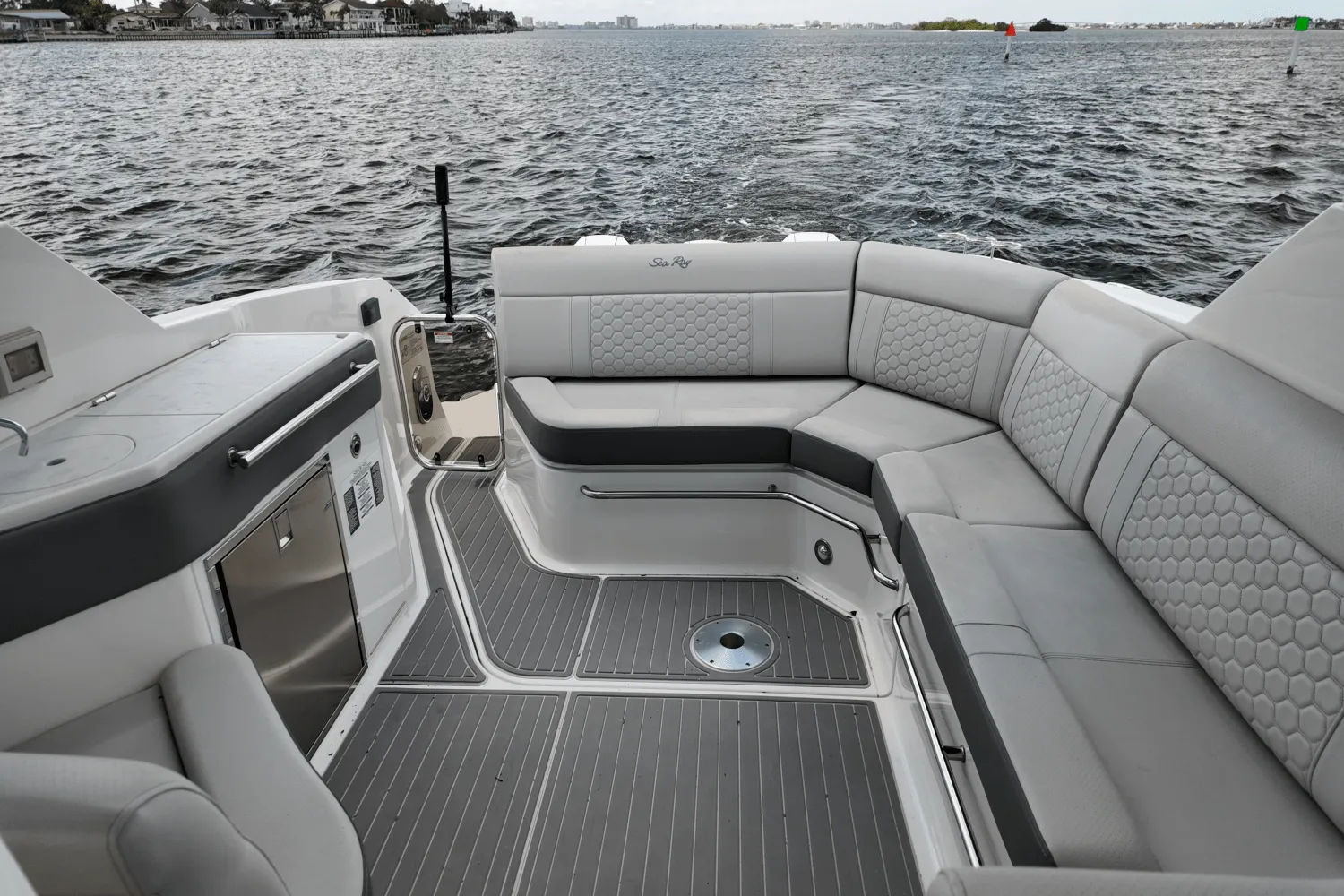 2023 Sea Ray 320 DA-OB Image Thumbnail #8