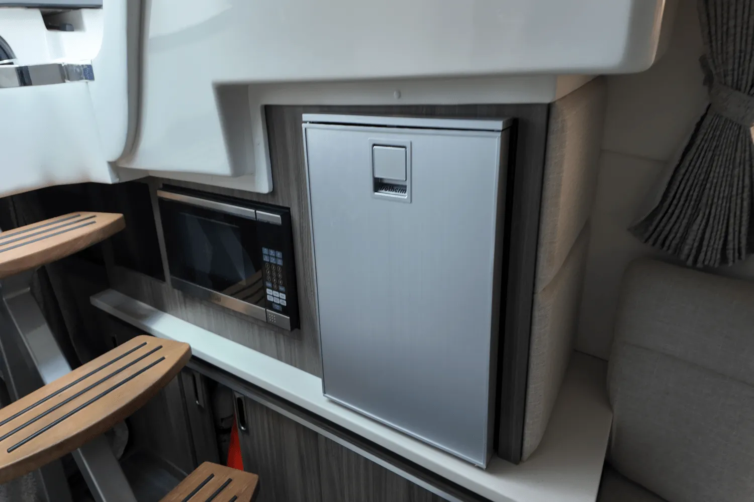 2023 Sea Ray 320 DA-OB Image Thumbnail #25