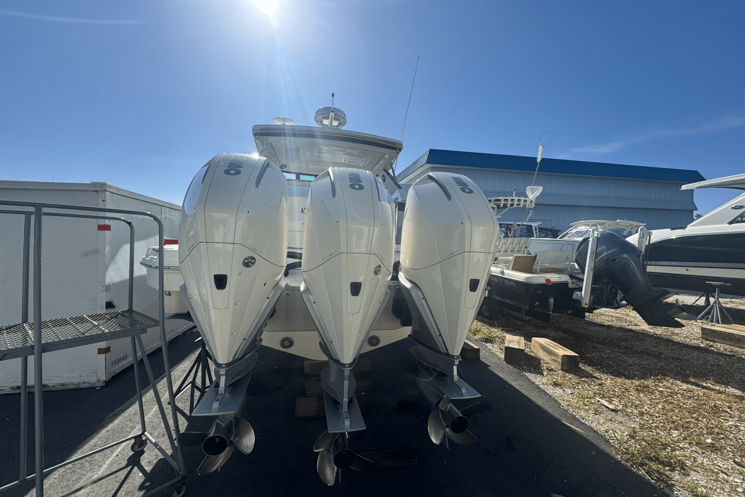 2023 Sea Ray 320 SUNDANCER OUTBOARD Image Thumbnail #8