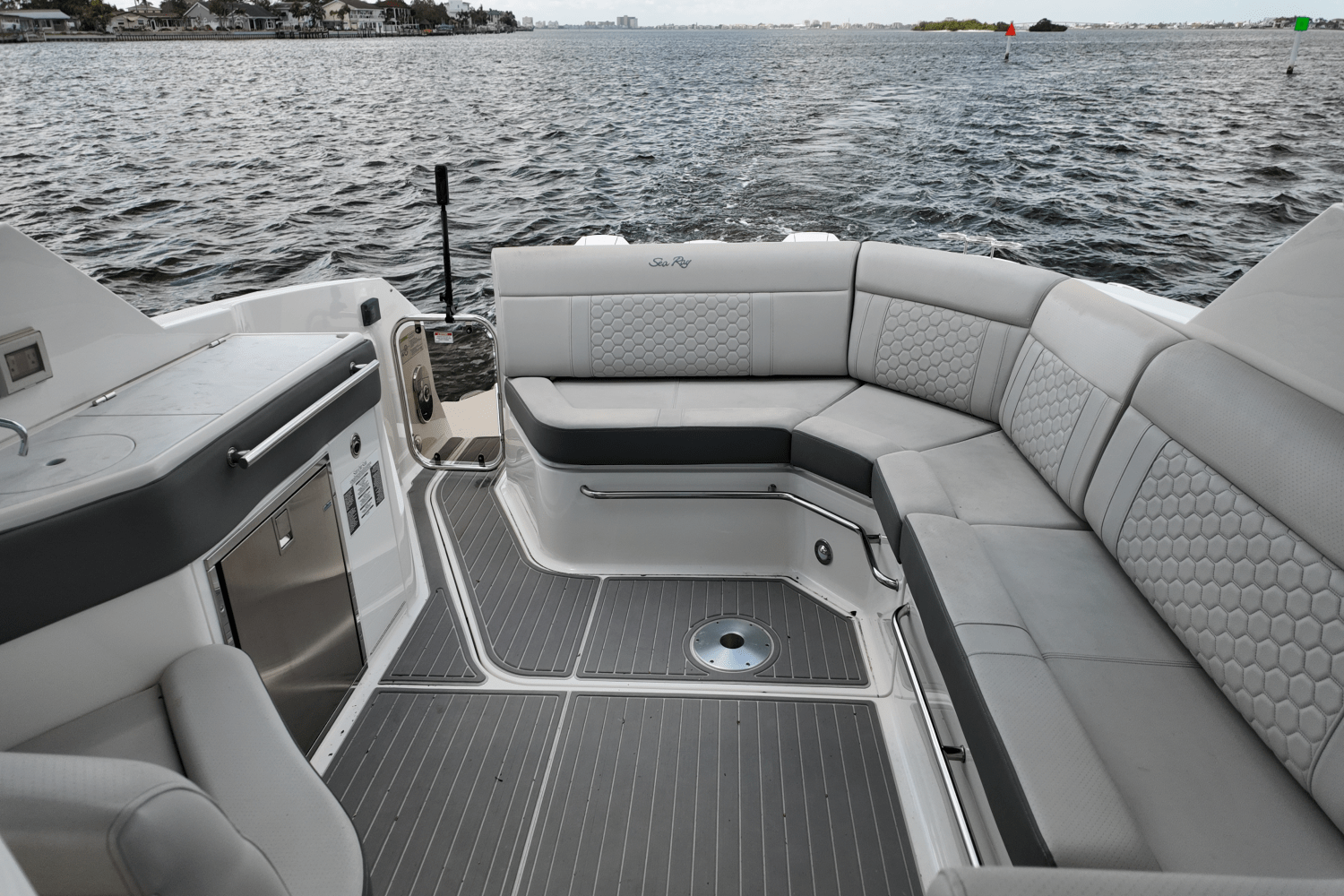 2023 Sea Ray 320 DA-OB Image Thumbnail #8