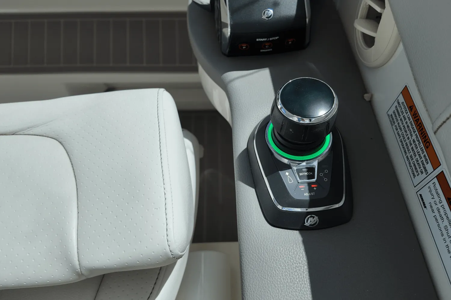 2023 Sea Ray 320 DA-OB Image Thumbnail #18