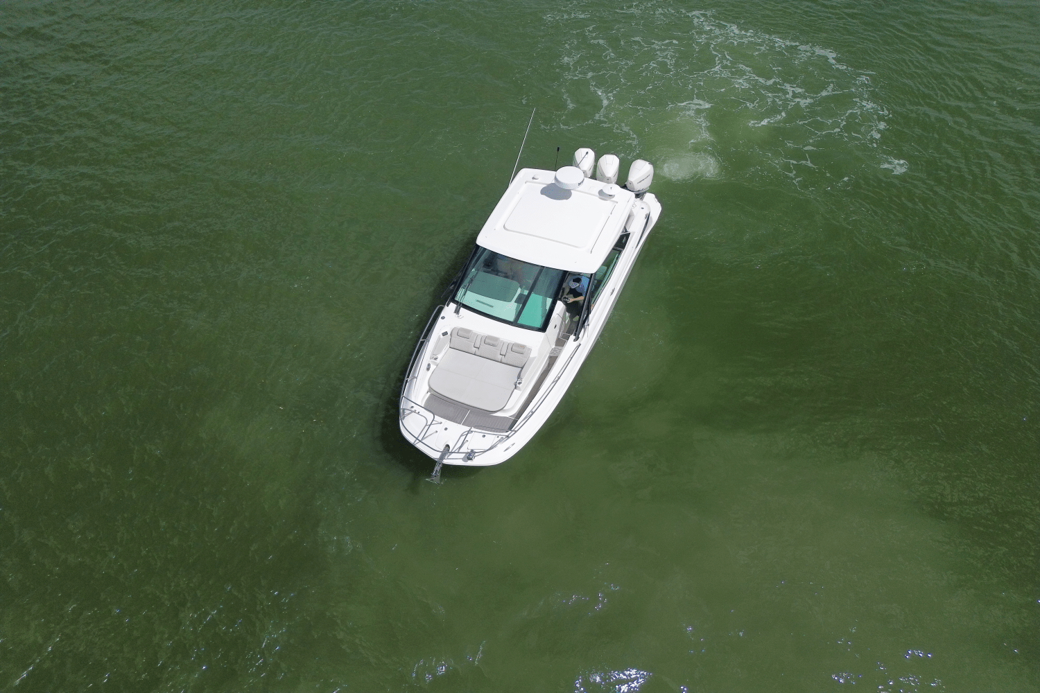 2023 Sea Ray 320 SUNDANCER OUTBOARD Image Thumbnail #5