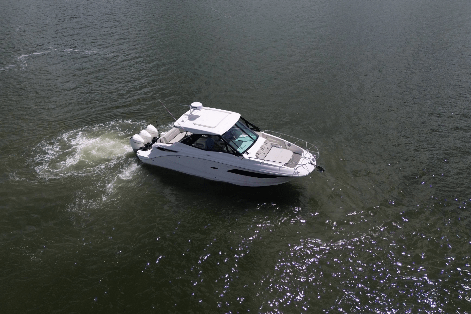 2023 Sea Ray 320 SUNDANCER OUTBOARD Image Thumbnail #3
