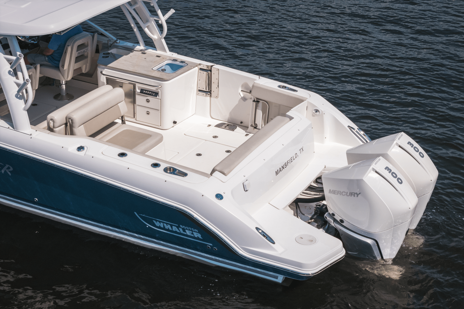 2021 Boston Whaler 32 VANTAGE Image Thumbnail #3