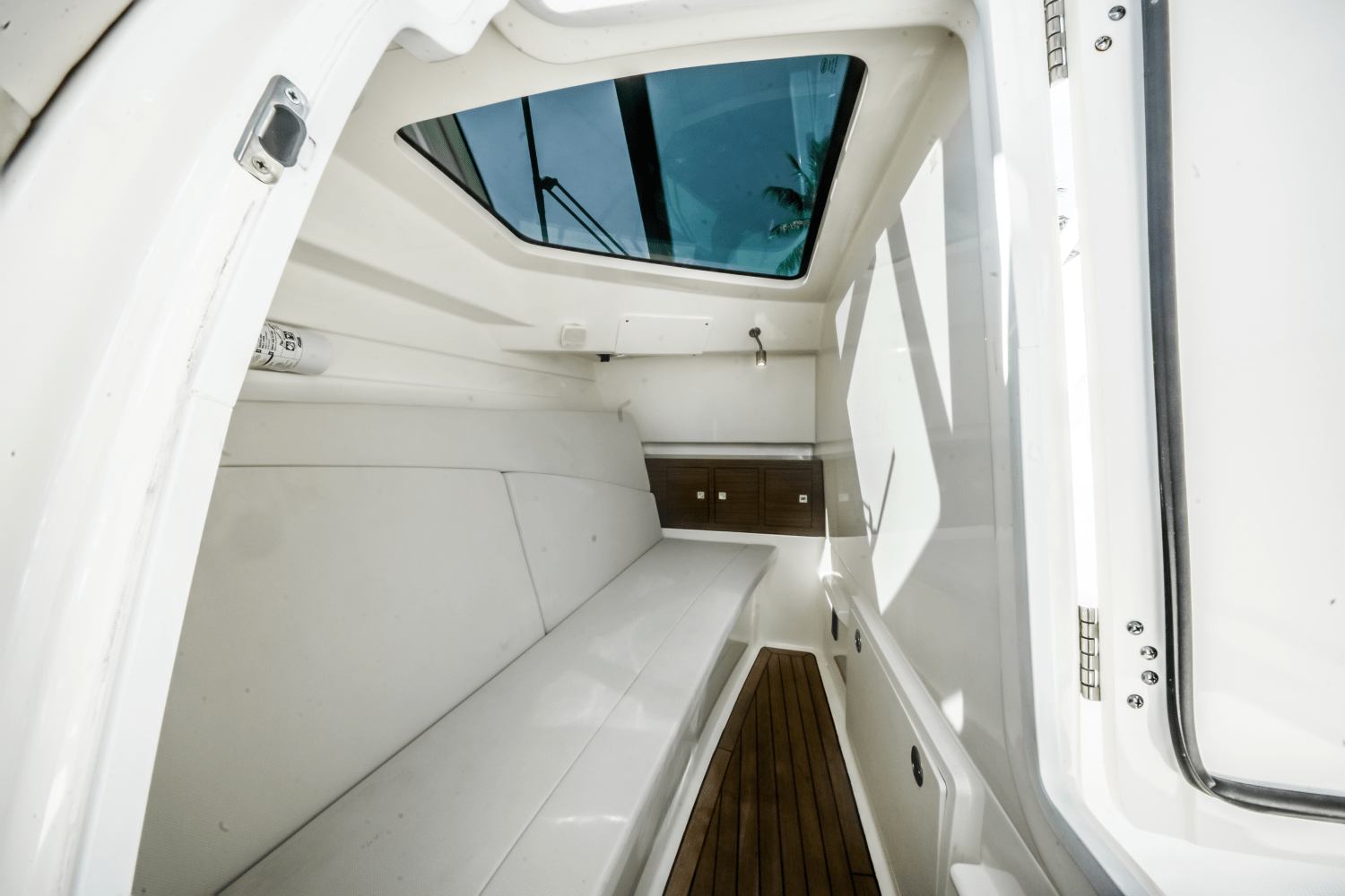 2021 Boston Whaler 32 VANTAGE Image Thumbnail #25