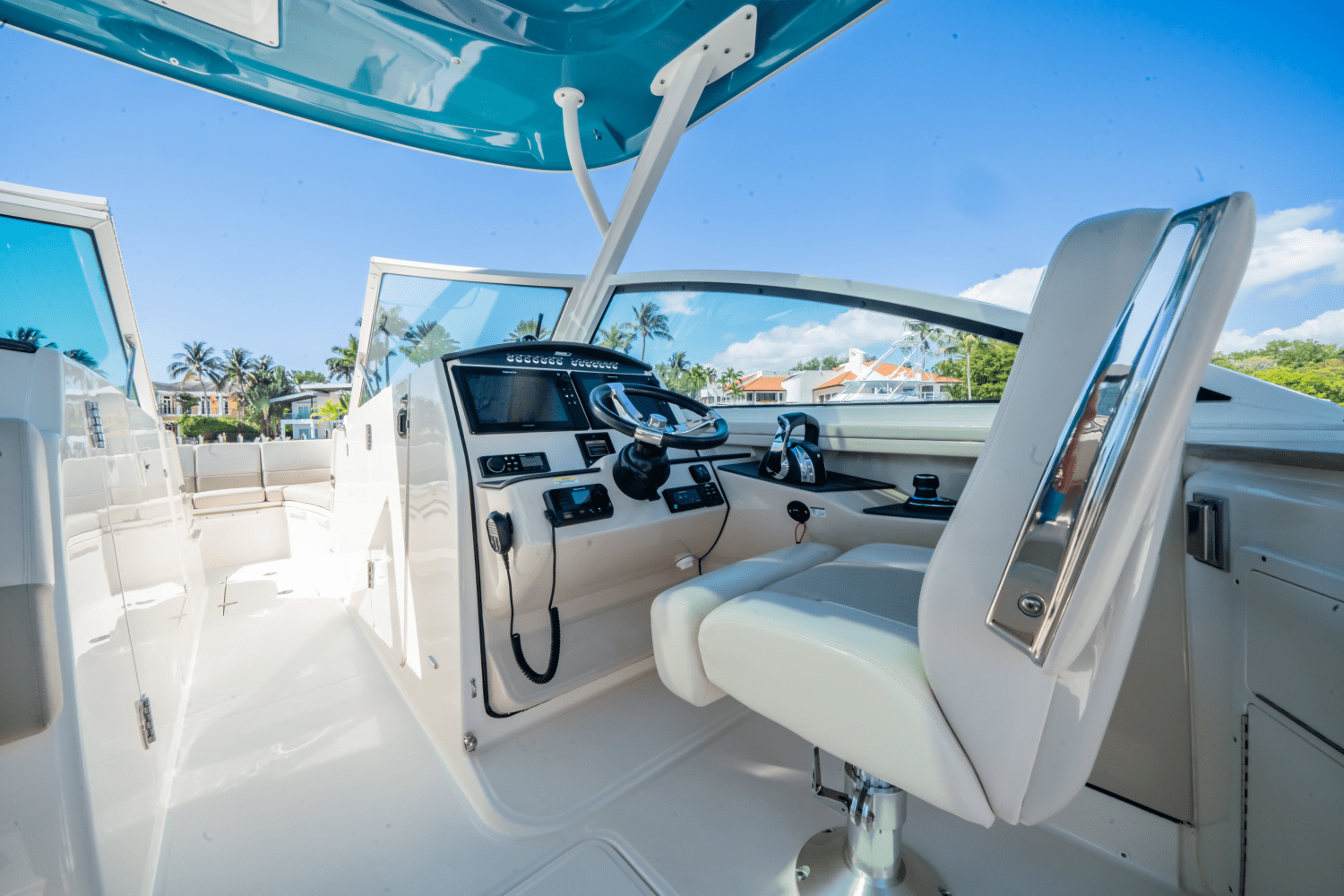 2021 Boston Whaler 32 VANTAGE Image Thumbnail #19