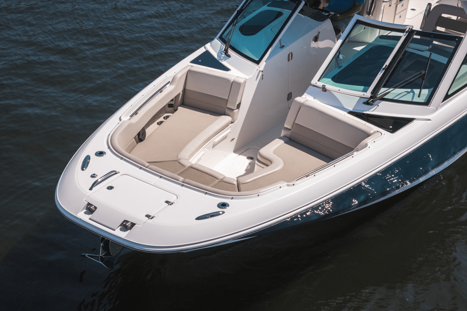 2021 Boston Whaler 32 VANTAGE Image Thumbnail #1