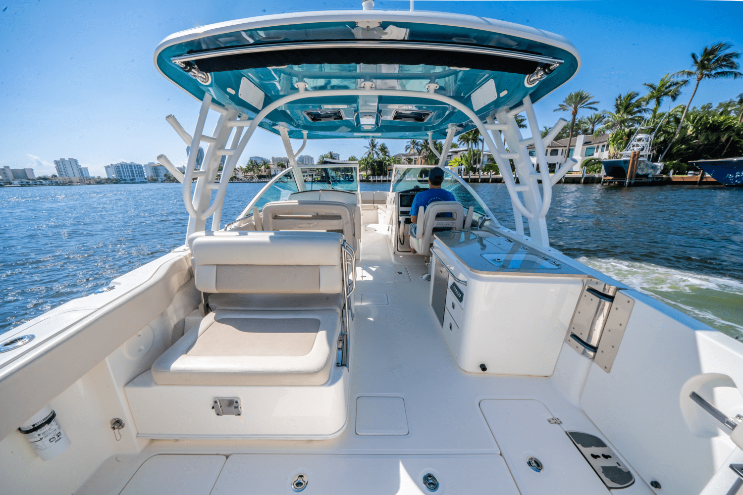 2021 Boston Whaler 32 VANTAGE Image Thumbnail #9
