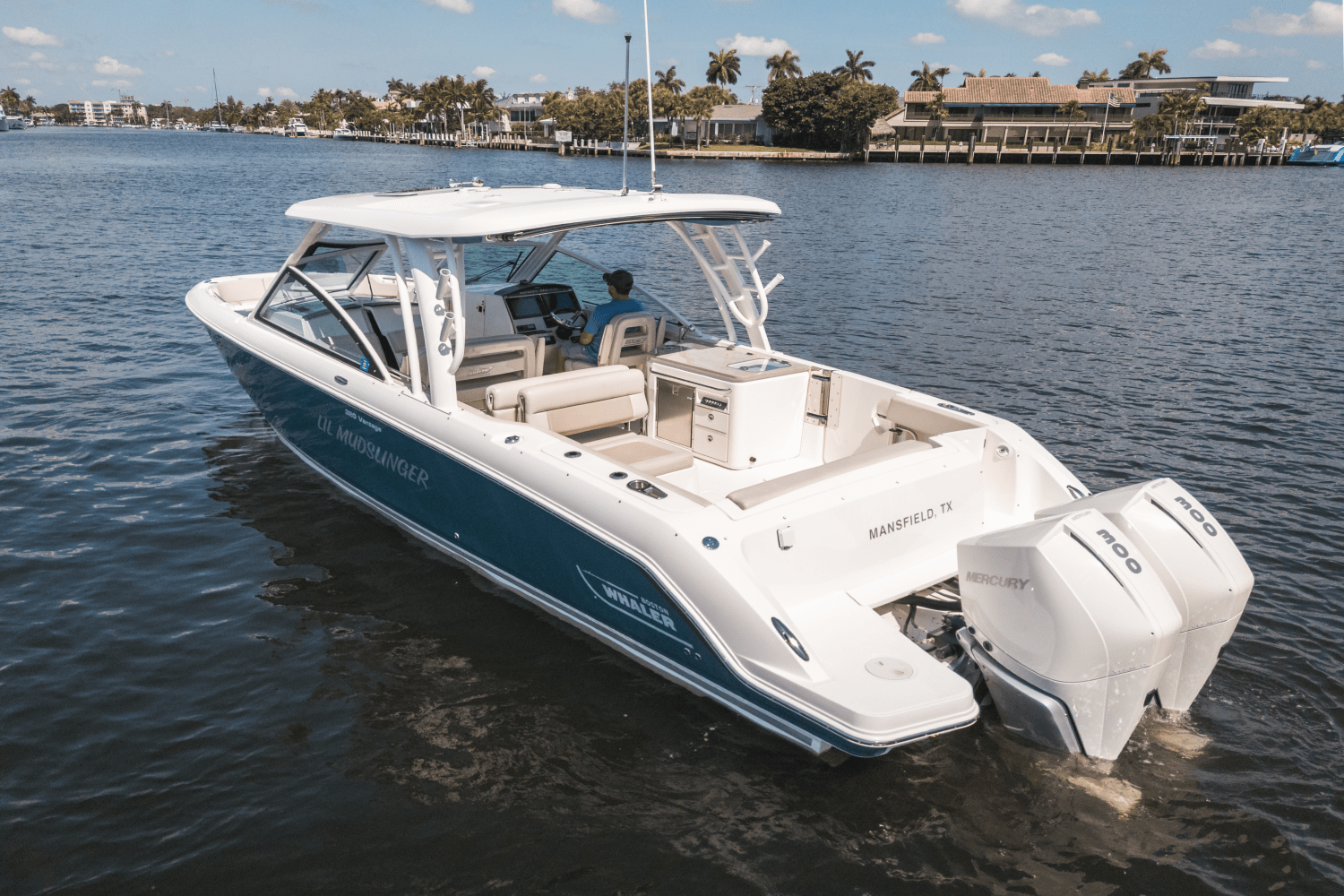 2021 Boston Whaler 32 VANTAGE Image Thumbnail #2