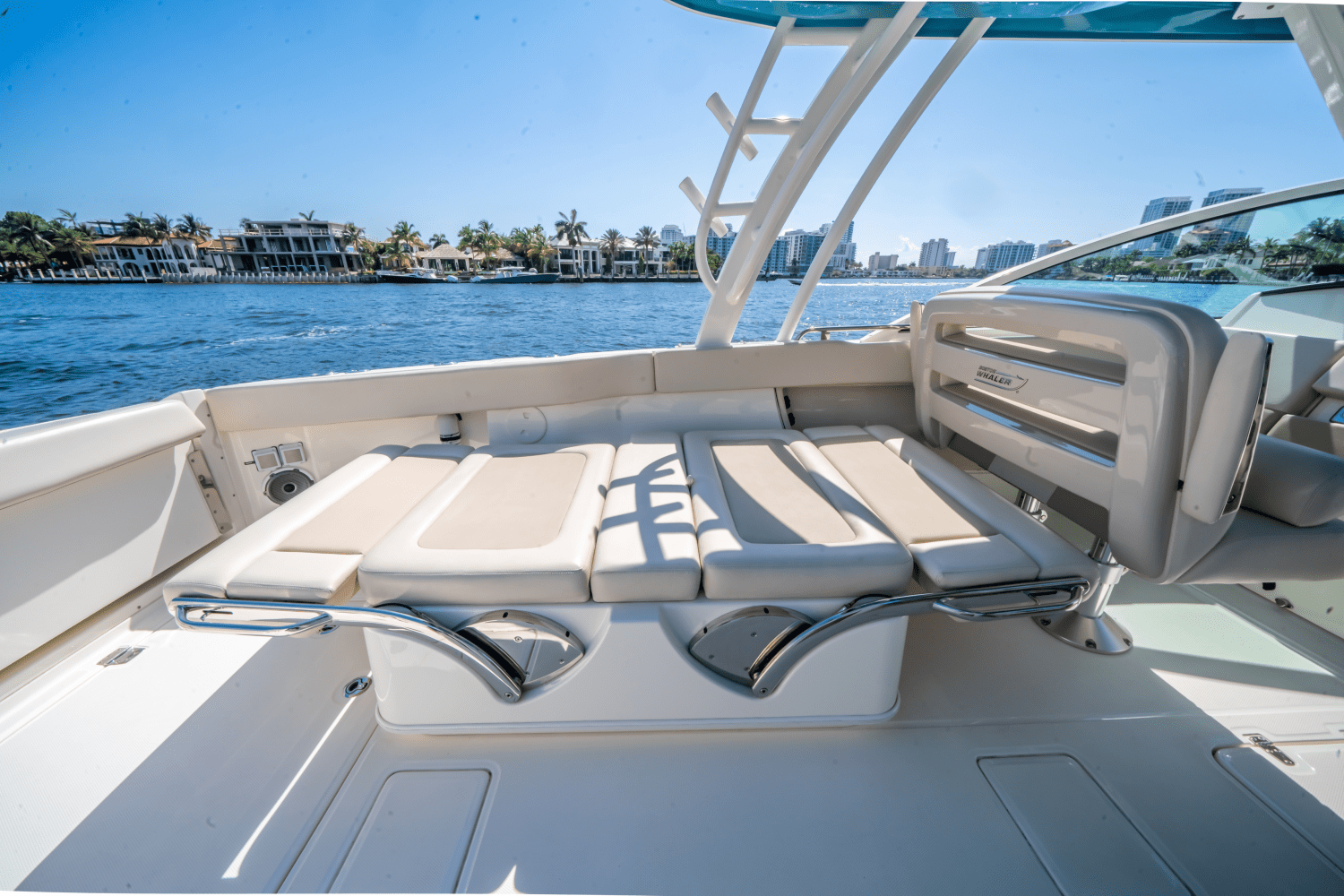 2021 Boston Whaler 32 VANTAGE Image Thumbnail #12