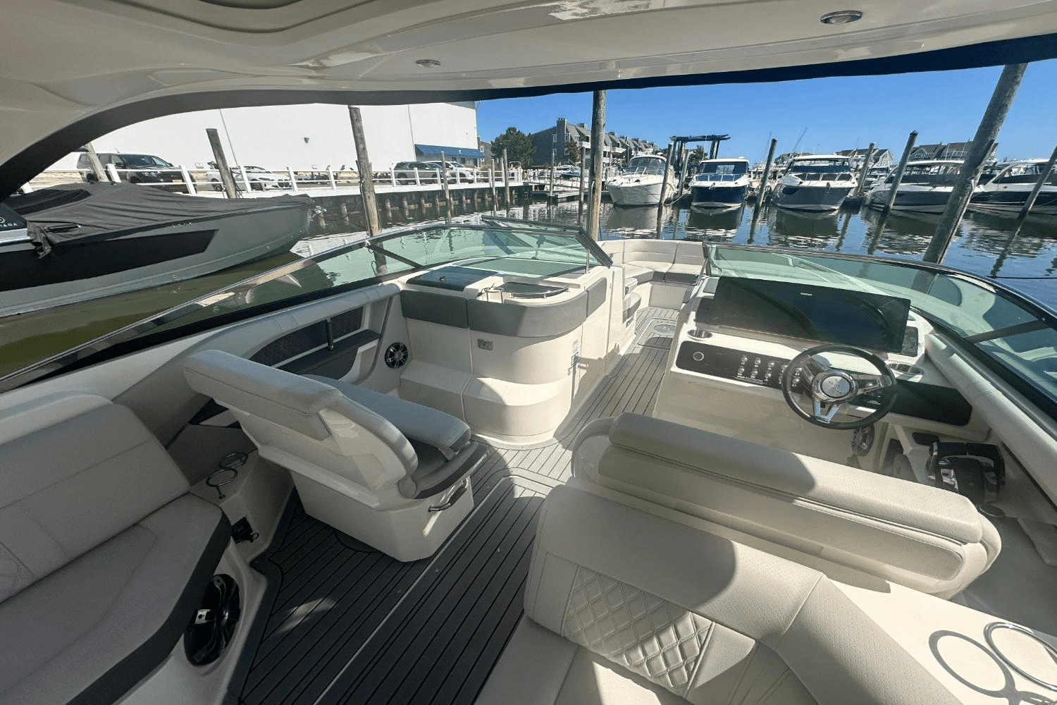 2021 Sea Ray SLX 310 Image Thumbnail #20