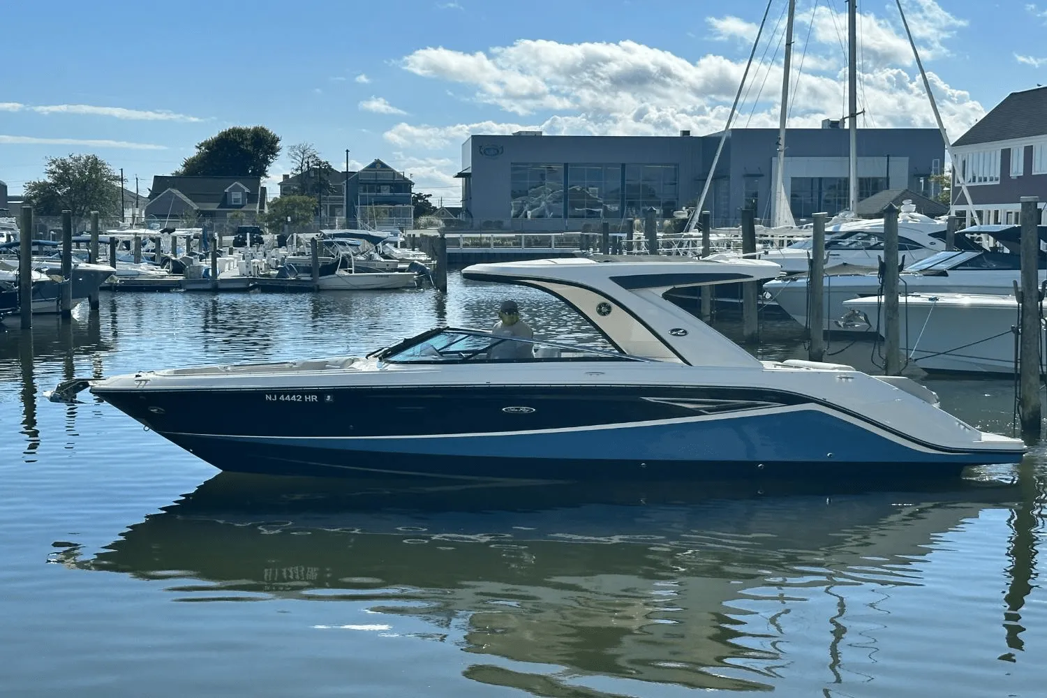 2021 Sea Ray SLX 310 Image Thumbnail #1