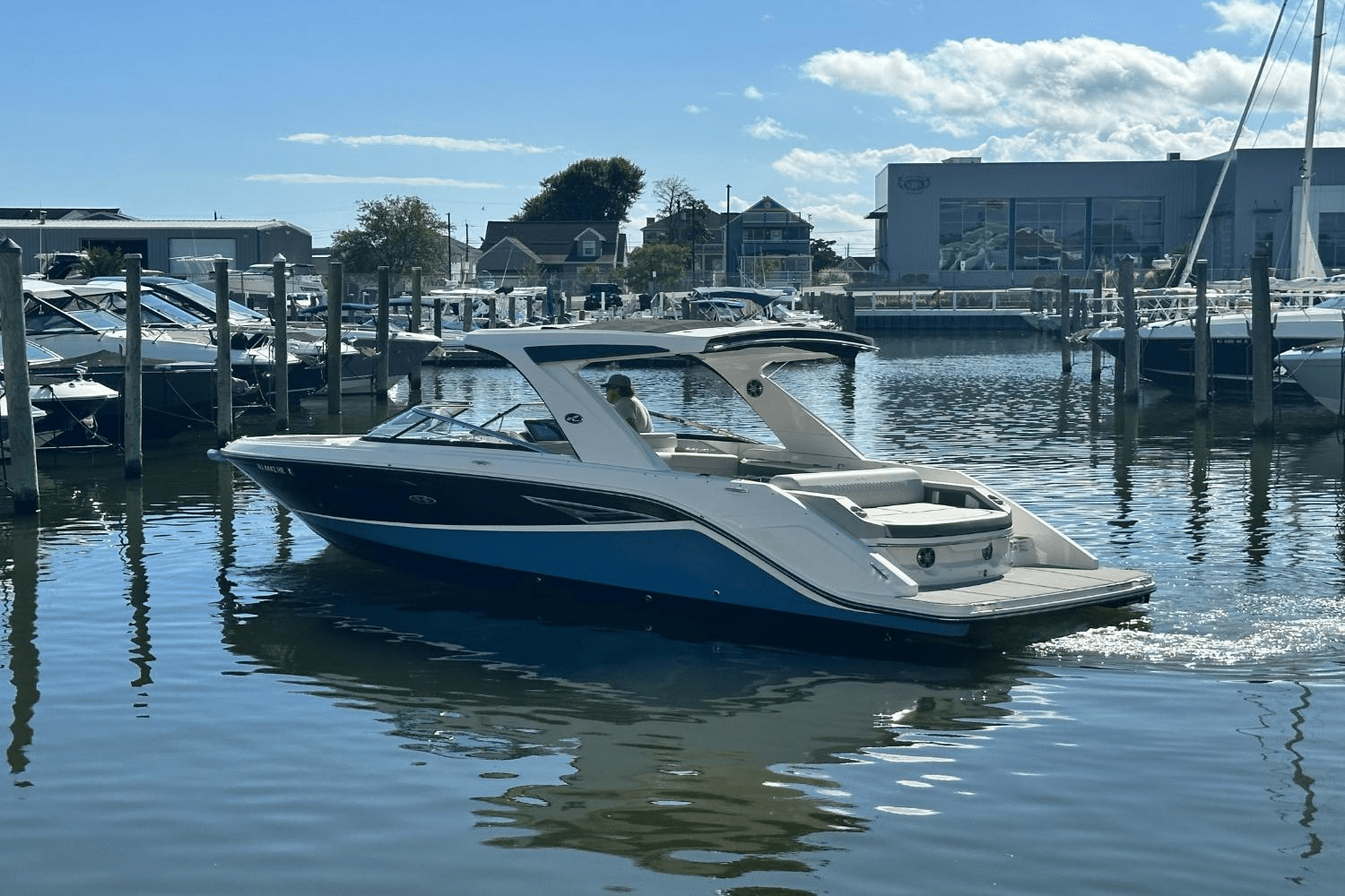2021 Sea Ray SLX 310 Image Thumbnail #6