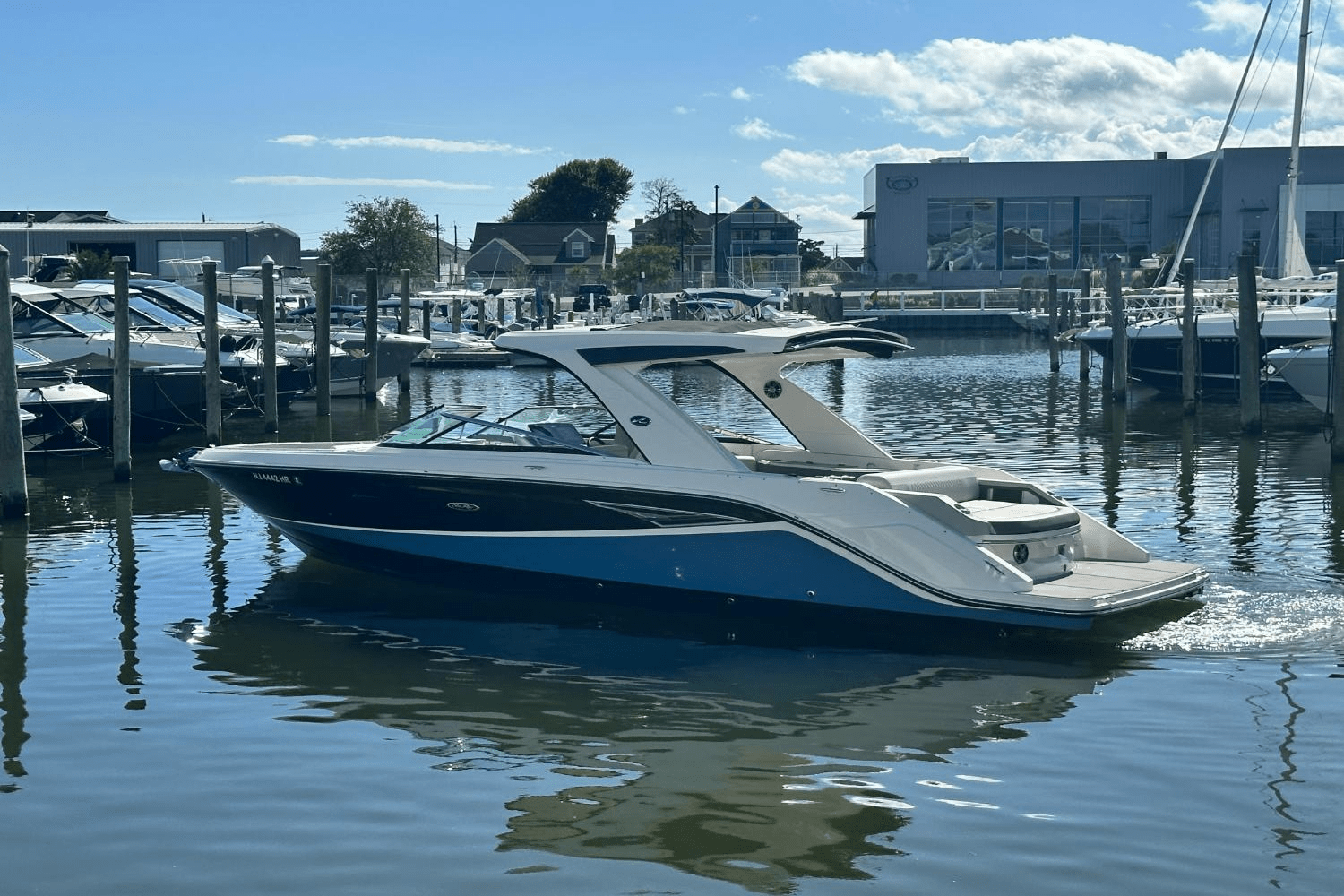 2021 Sea Ray SLX 310 Image Thumbnail #5