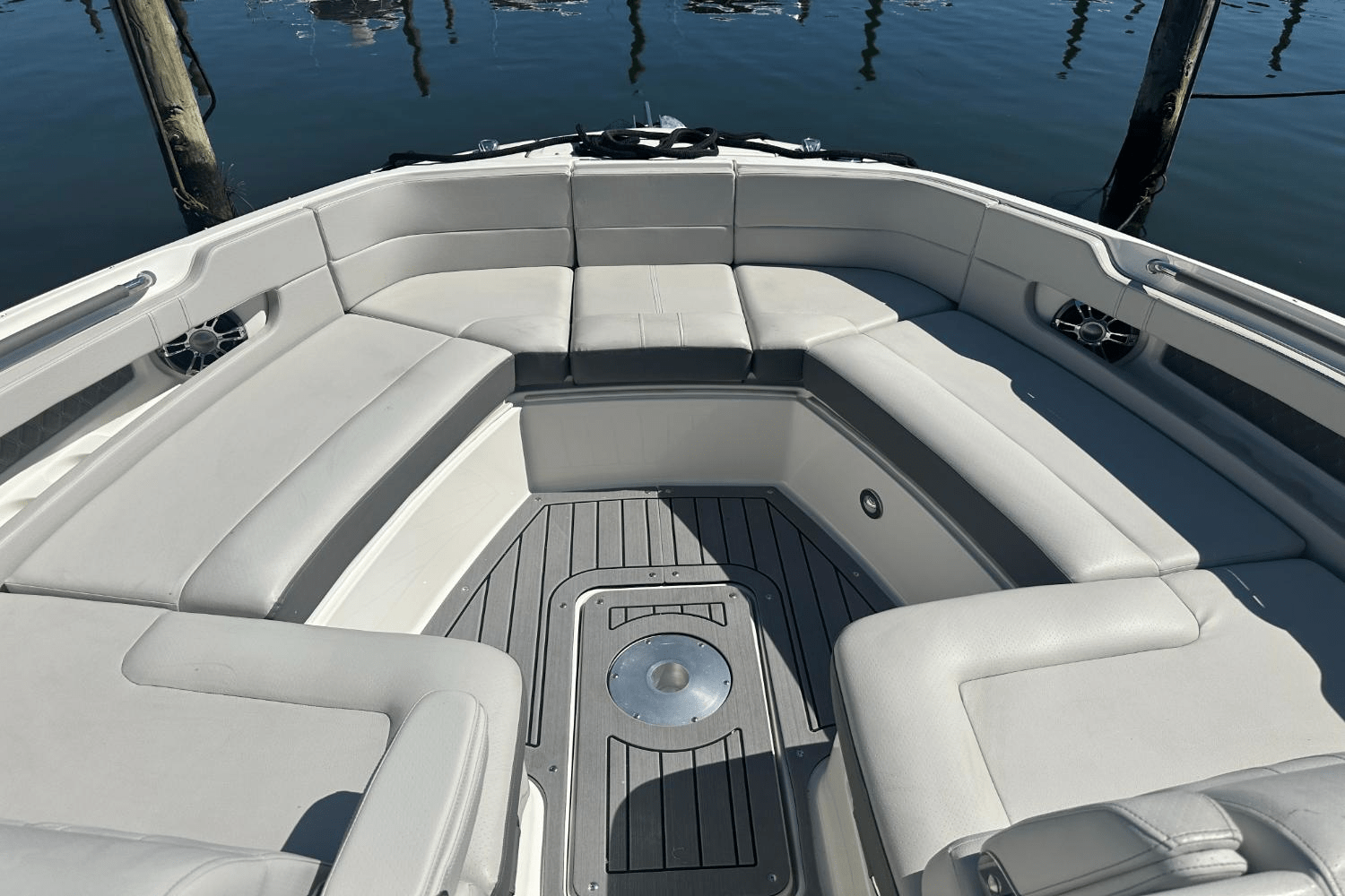 2021 Sea Ray SLX 310 Image Thumbnail #25