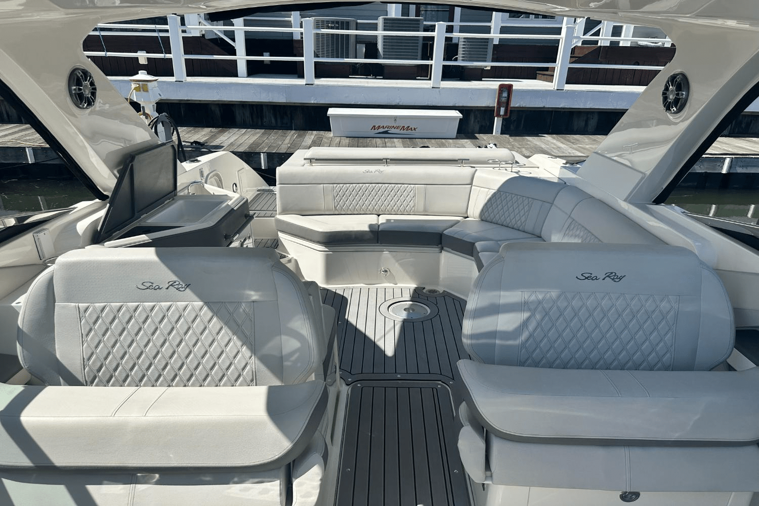 2021 Sea Ray SLX 310 Image Thumbnail #21