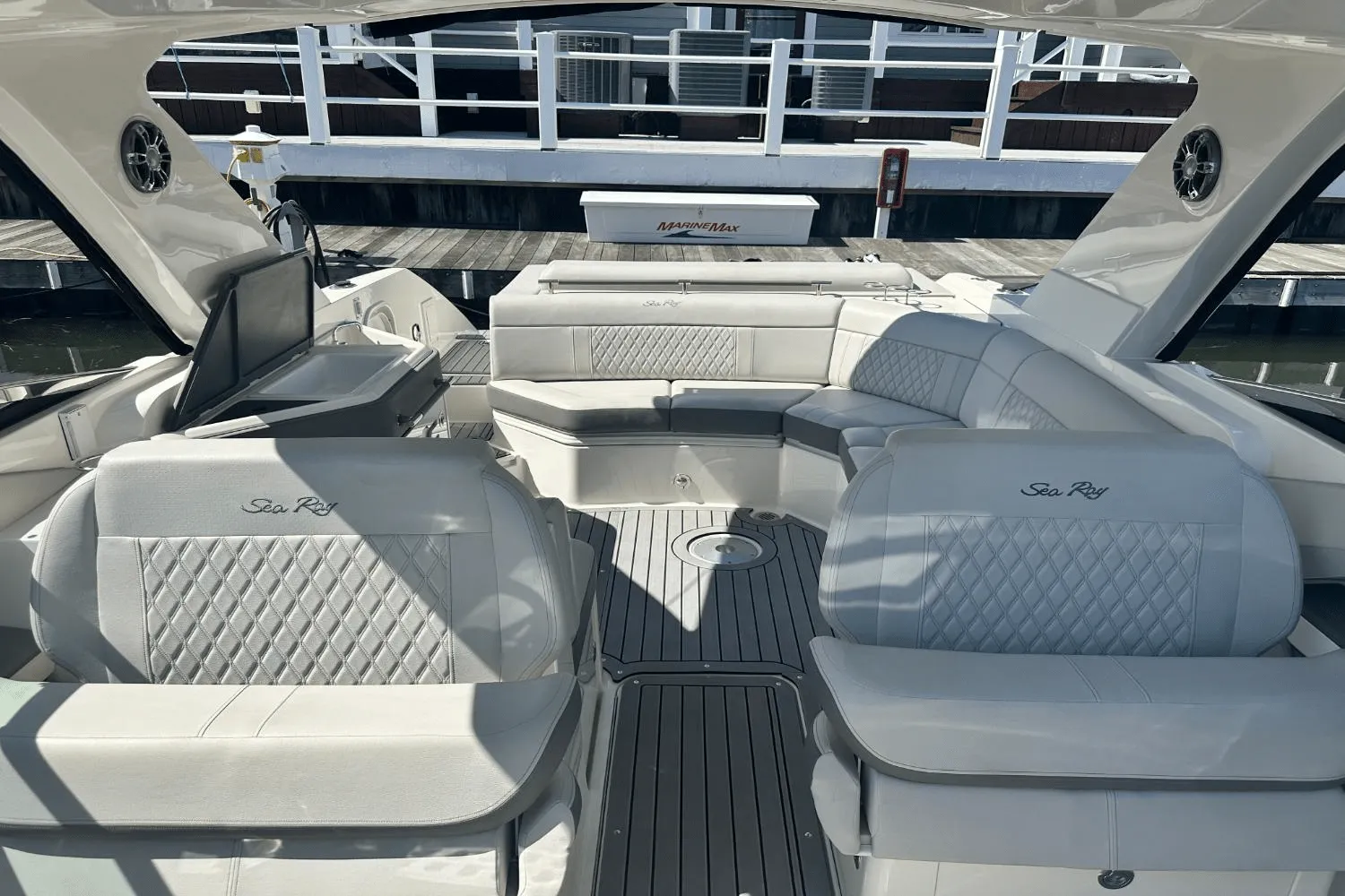 2021 Sea Ray SLX 310 Image Thumbnail #21