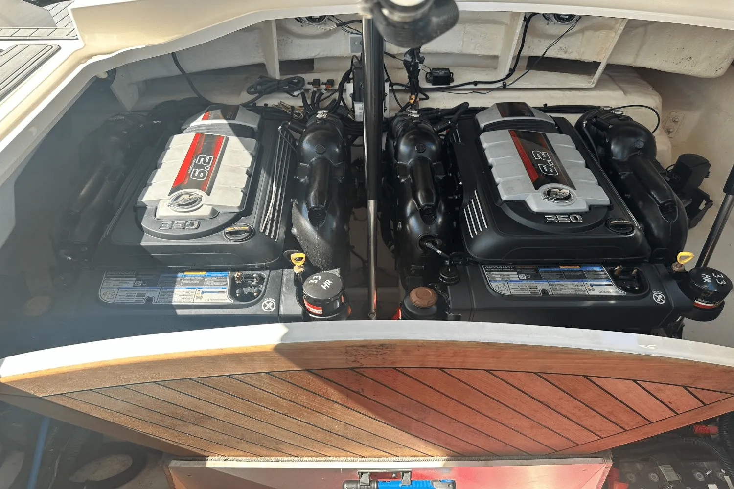2021 Sea Ray SLX 310 Image Thumbnail #26