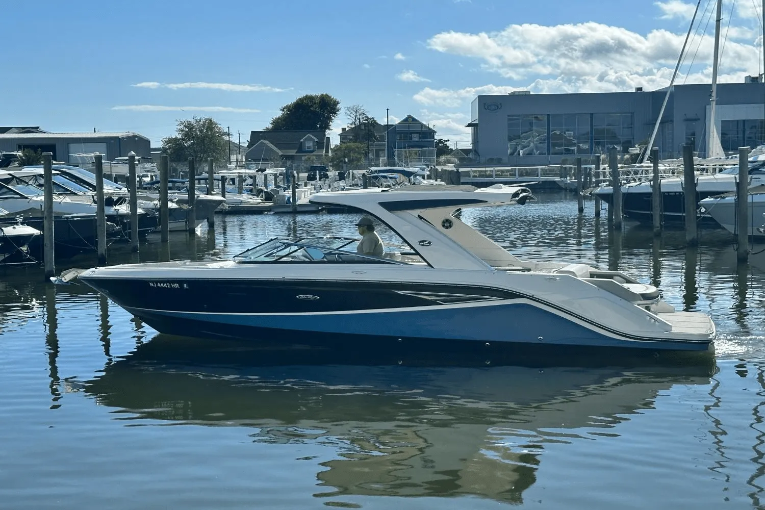 2021 Sea Ray SLX 310 Image Thumbnail #0
