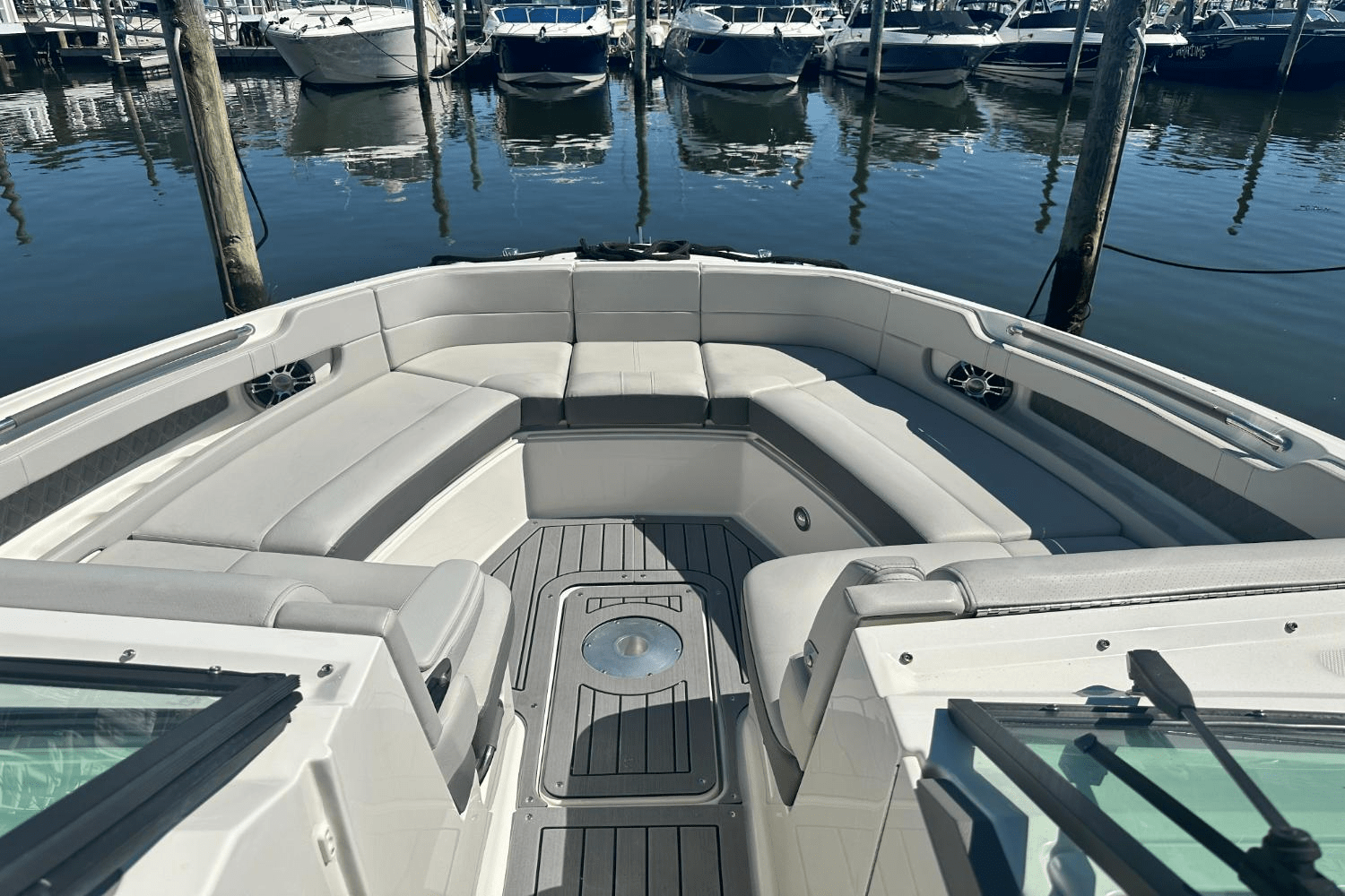 2021 Sea Ray SLX 310 Image Thumbnail #24