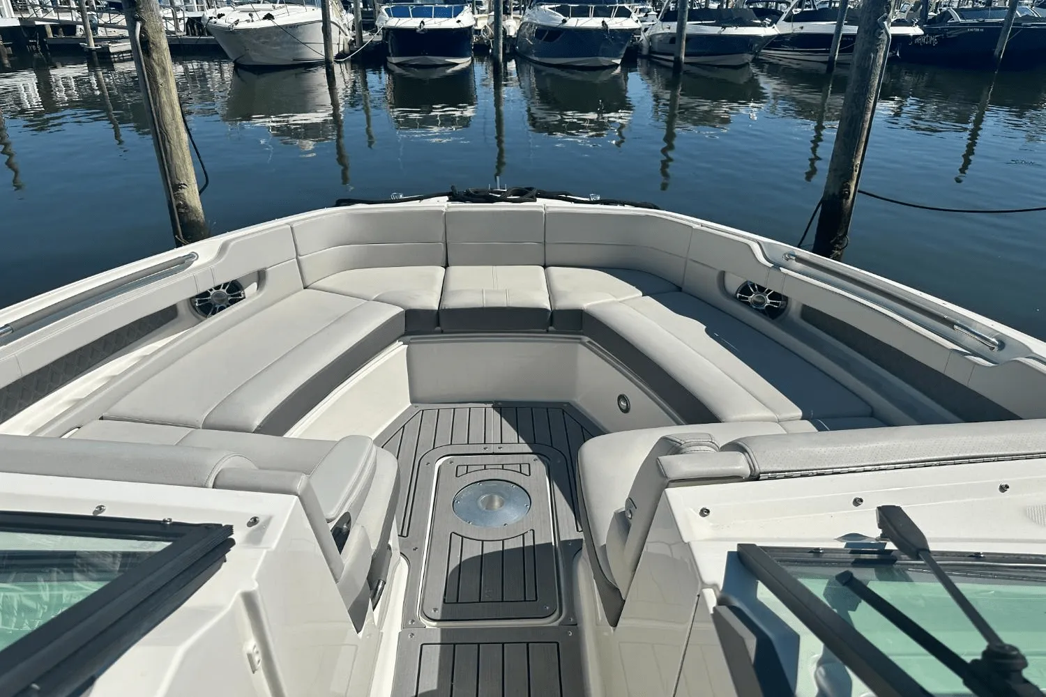 2021 Sea Ray SLX 310 Image Thumbnail #24