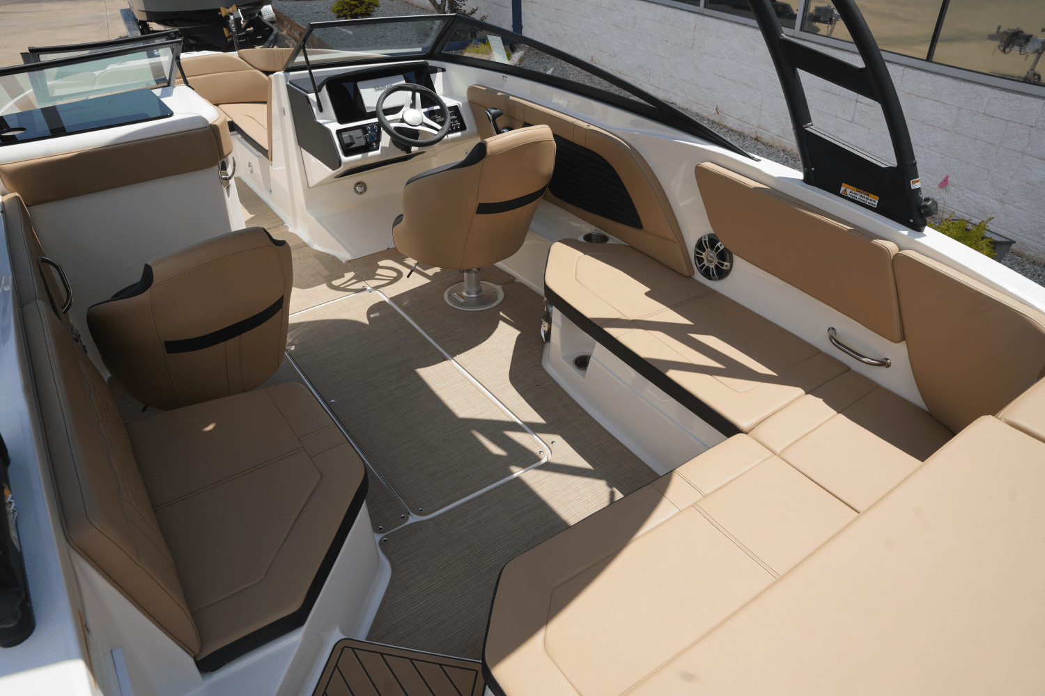 2025 Sea Ray SPX 230 Image Thumbnail #6